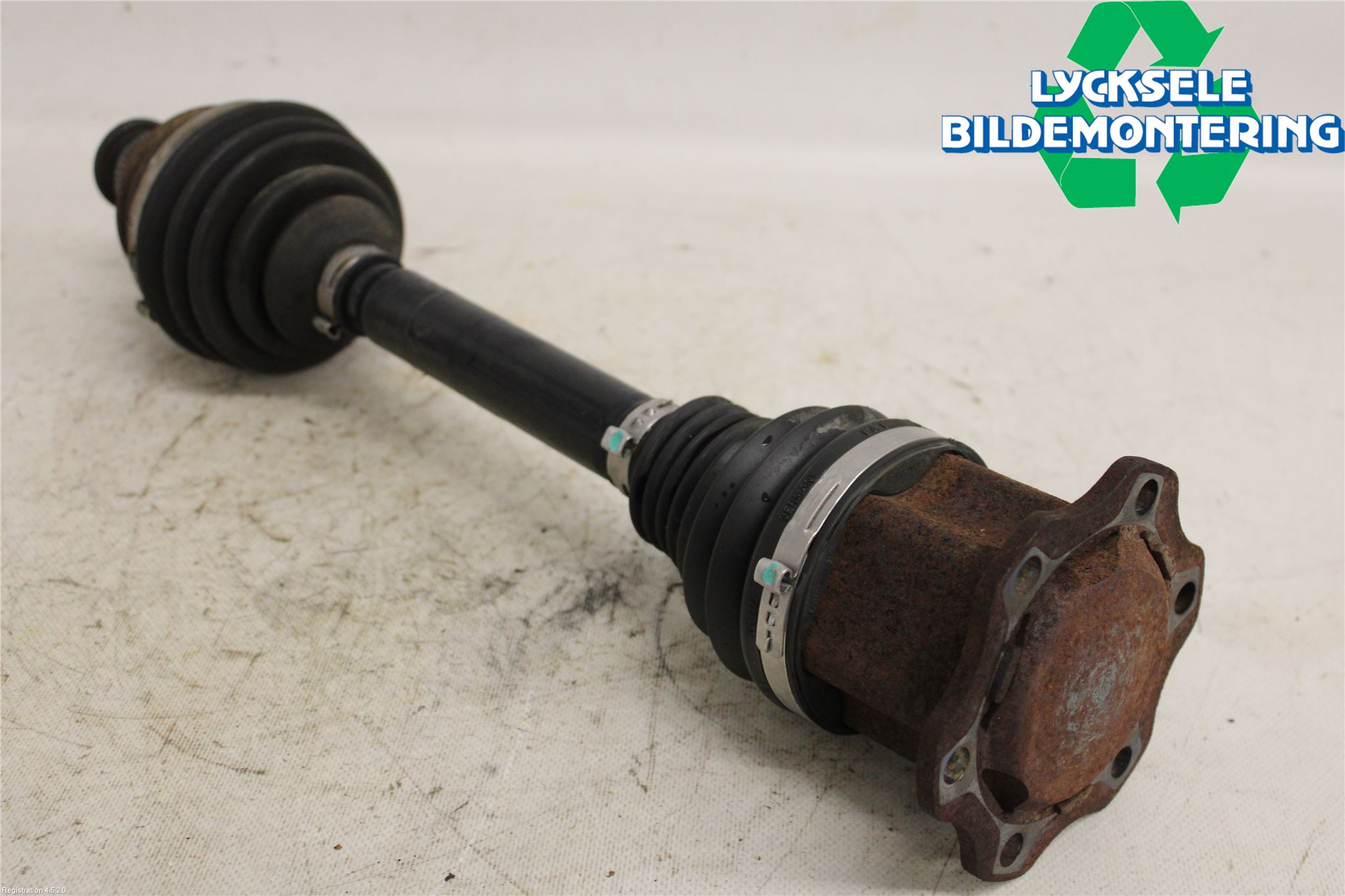 Audi A5 07-16 Drivaxel Fram Vänster