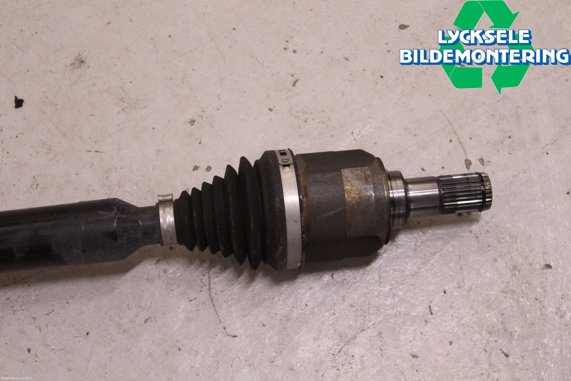Kia CEED 12-18 Drivaxel Fram Höger