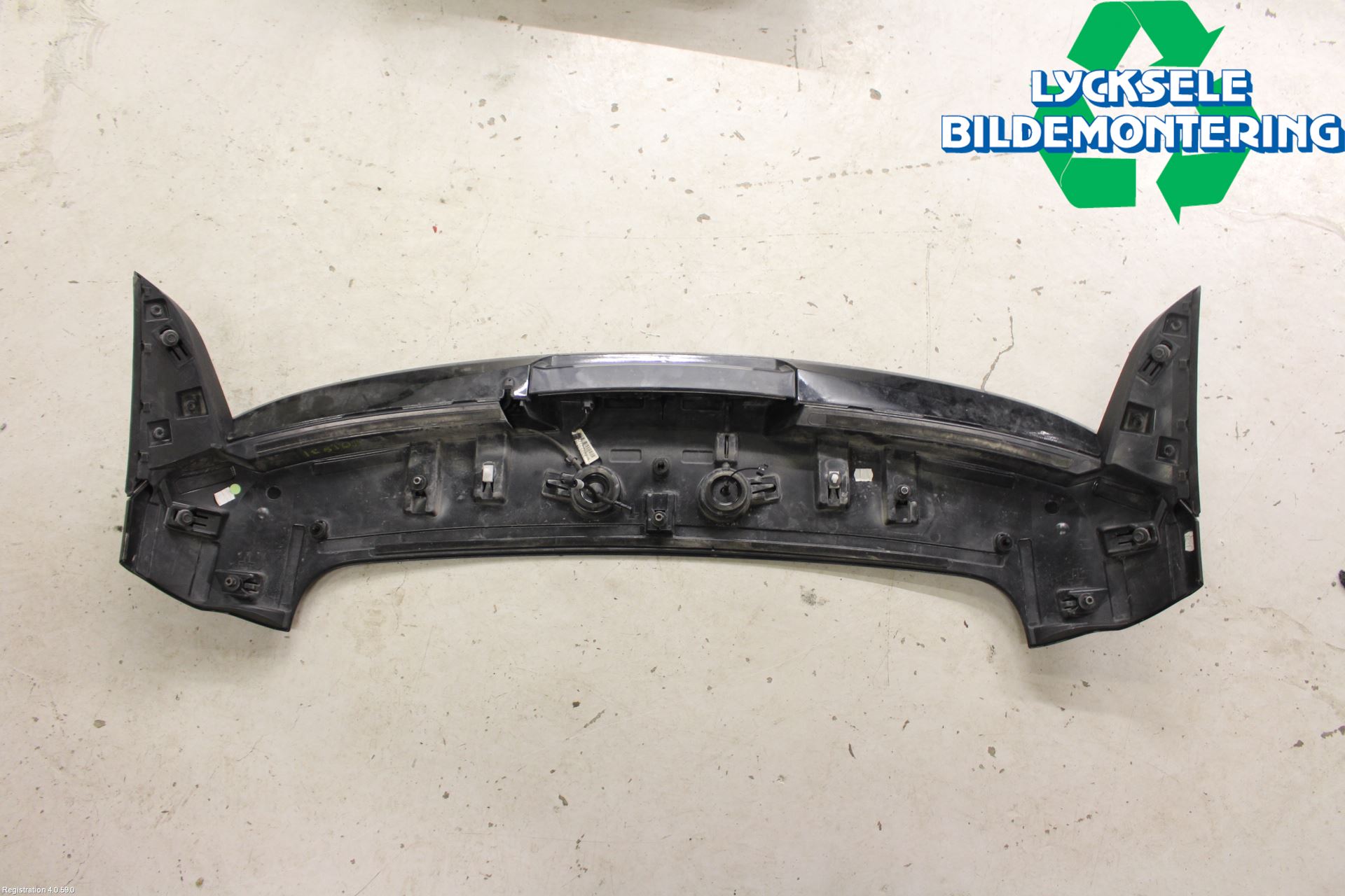 Opel INSIGNIA 17- Spoiler Baklucka