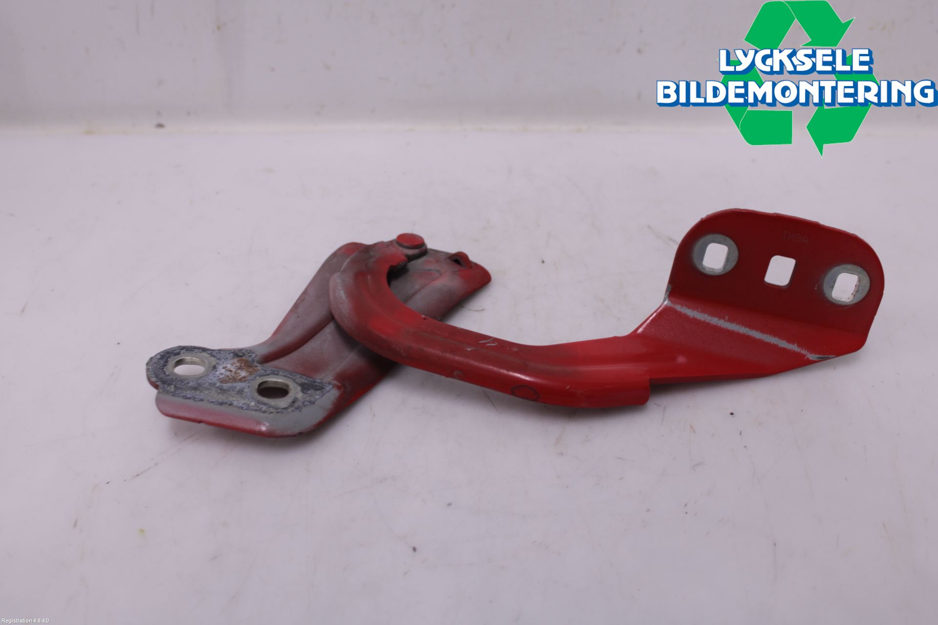 Ford KUGA 13-16 Huvgångjärn