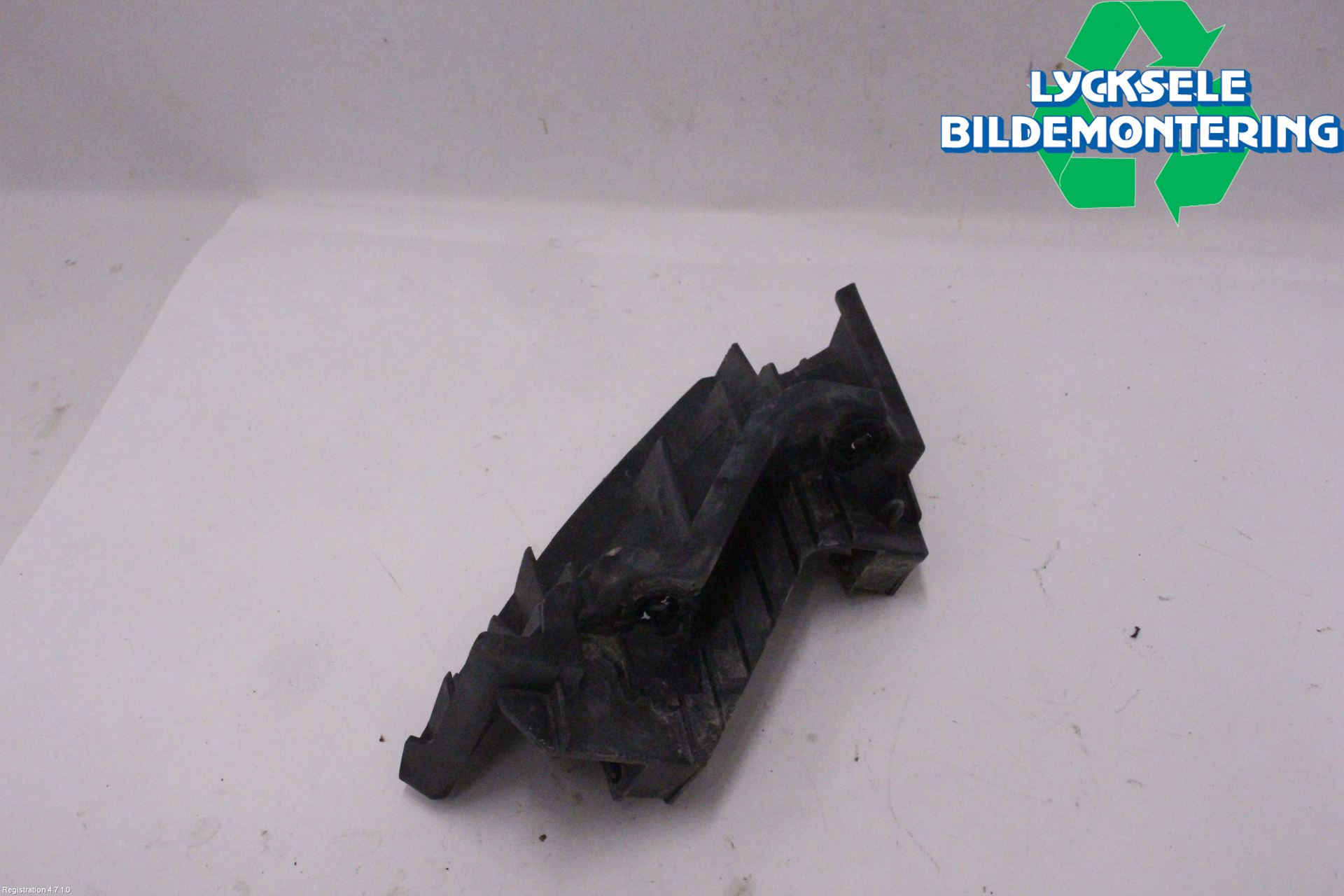 Hyundai i20 PB 09-14 Stötfångarfäste Fram Hö