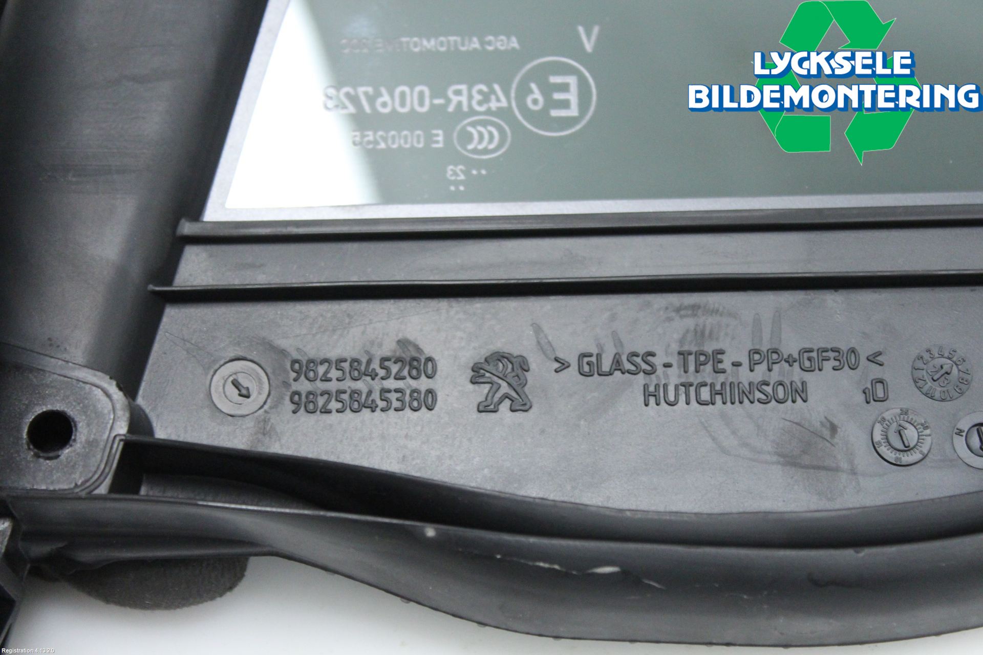 Peugeot 2008/E-2008 20- Dörruta Bak Lilla Hö