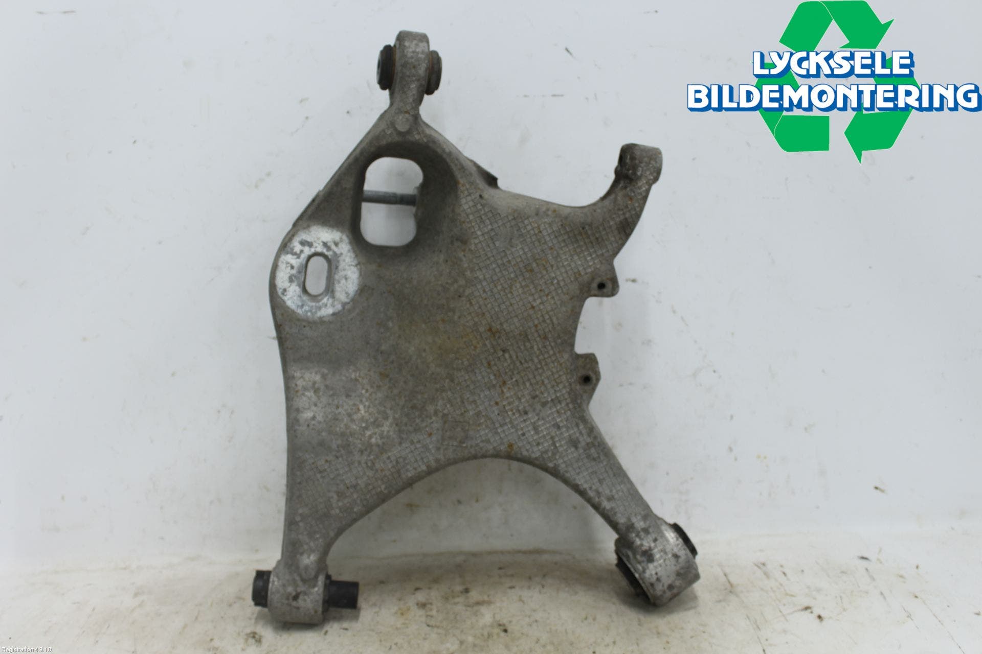 Volvo V90 17->> Bärarm Bak Vänster