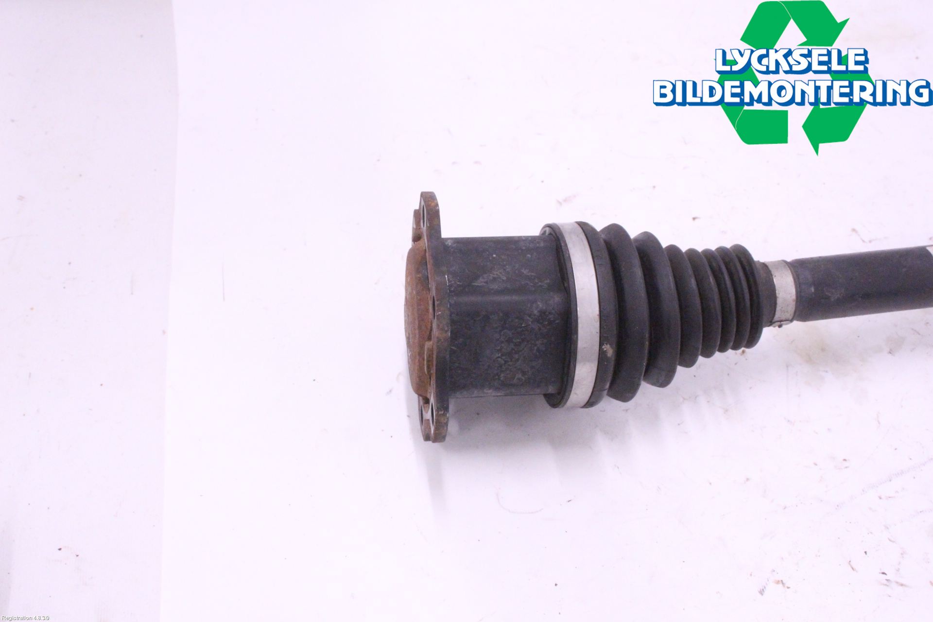 Audi A4/S4 B9 16-19 Drivaxel Fram Vänster