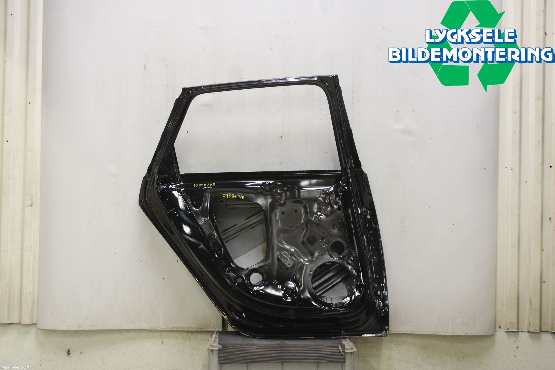 Audi A4/S4 B9 16-19 Dörr Bak Vänster