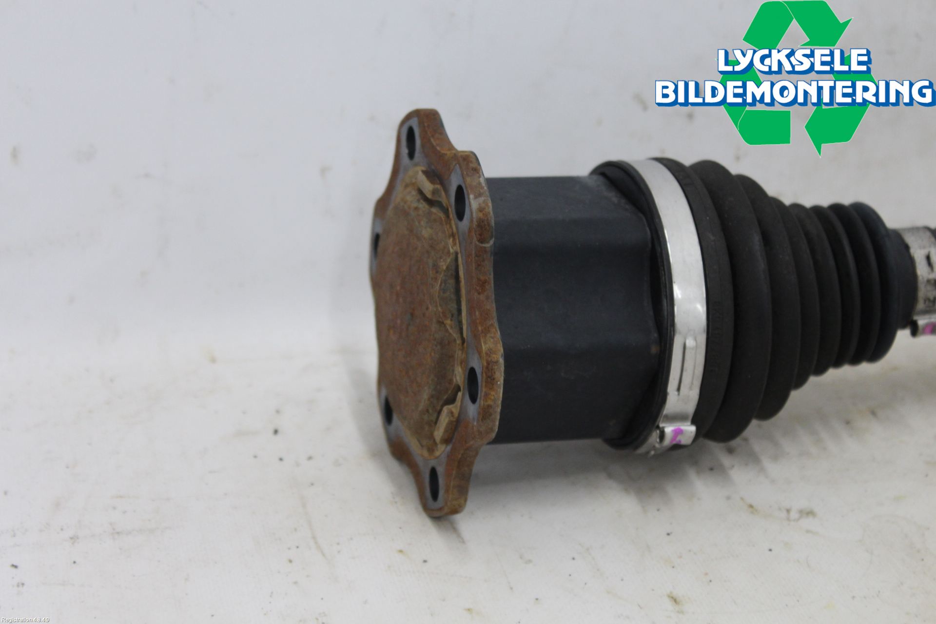 Audi A4/S4 B9 16-19 Drivaxel Fram Vänster