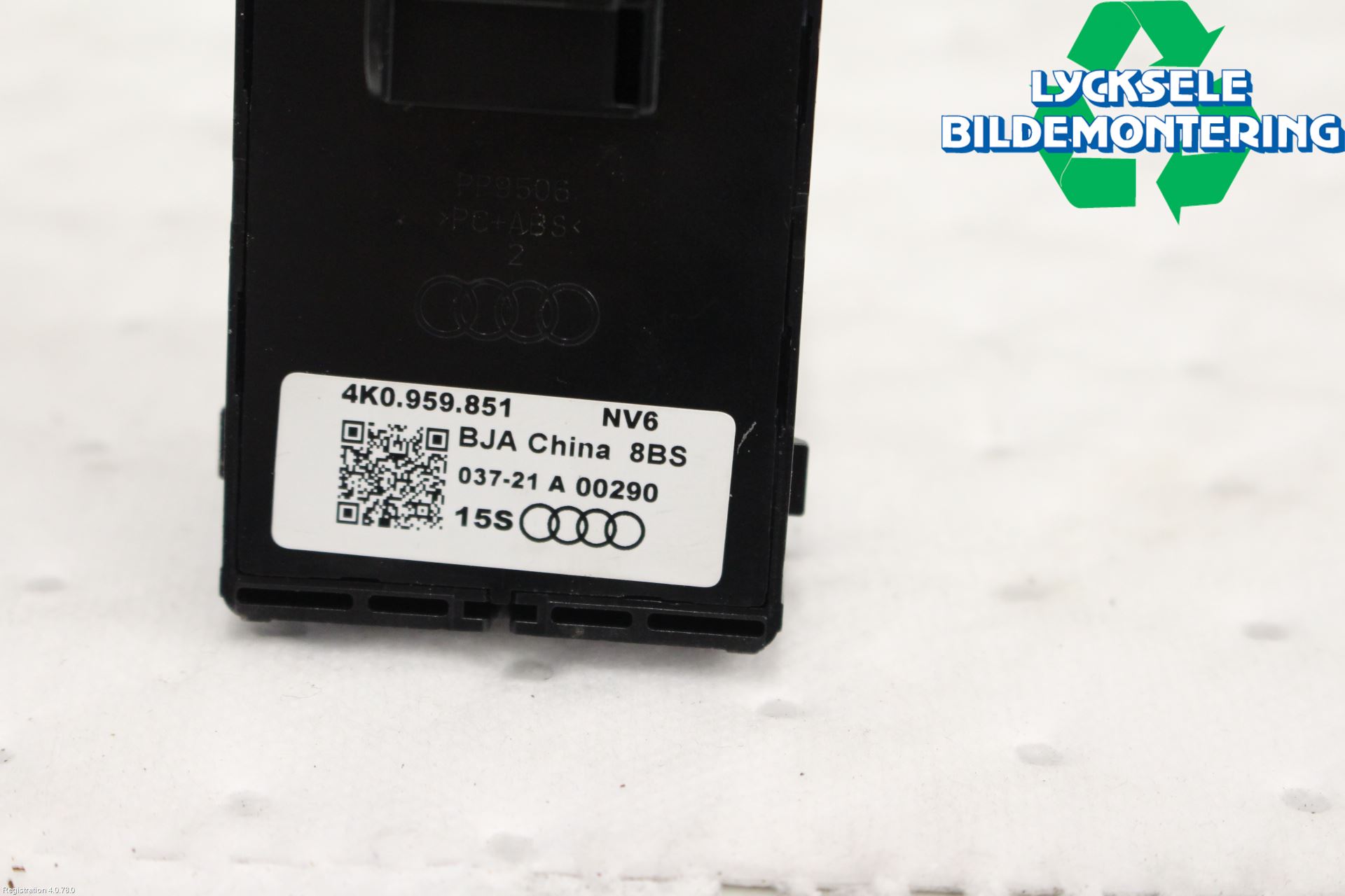 Audi A6 F2/C8 19- Strömställare Elhiss