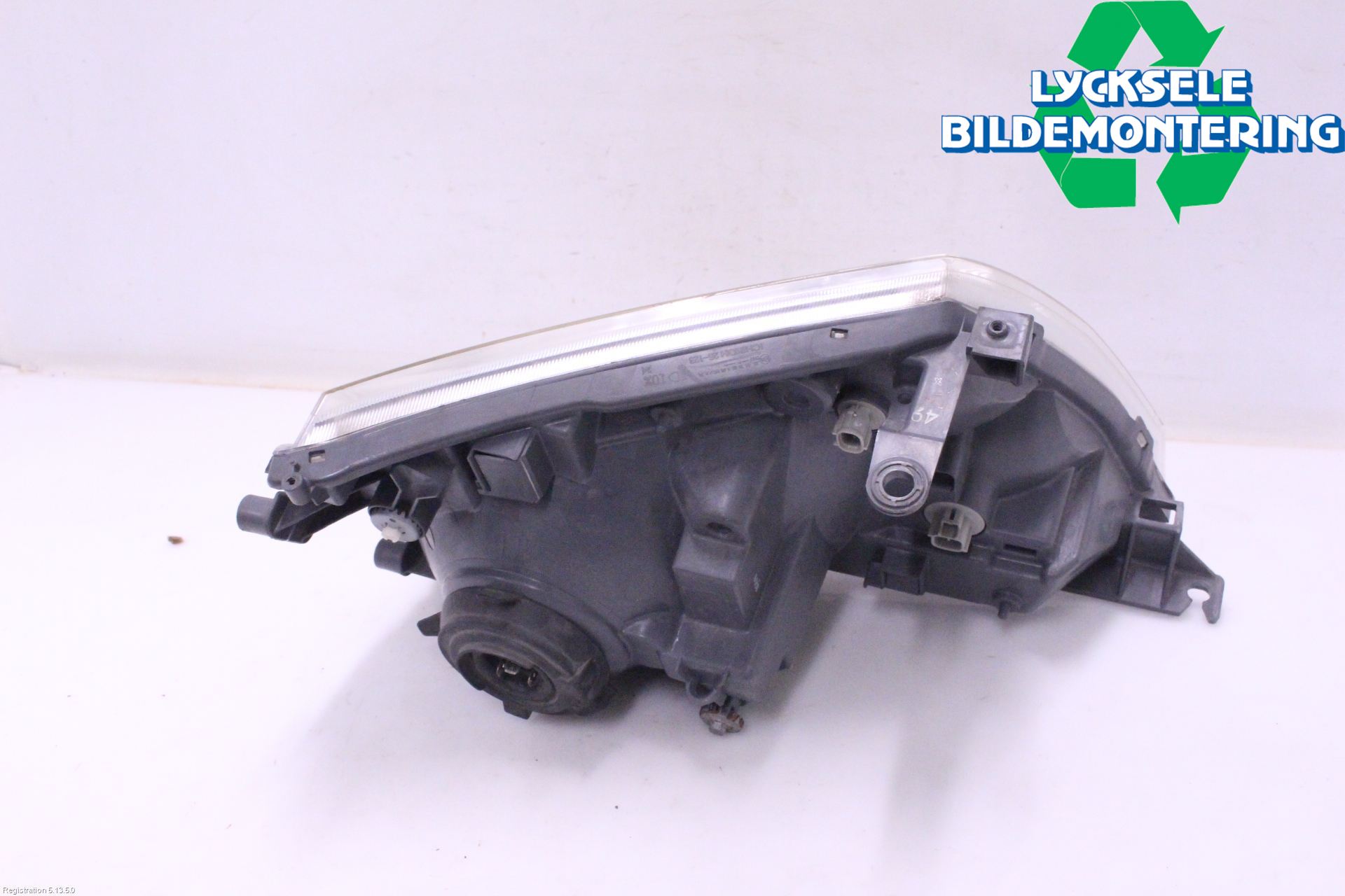 Toyota HI-ACE 06-12 Strålkastare Vänster