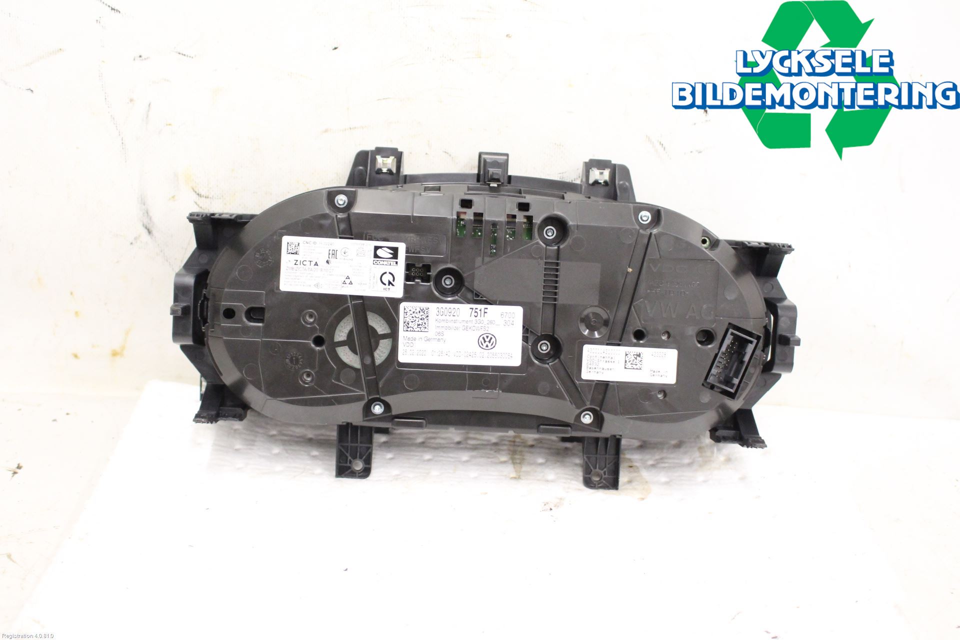 Volkswagen VW PASSAT 15-19 Instrument Komb
