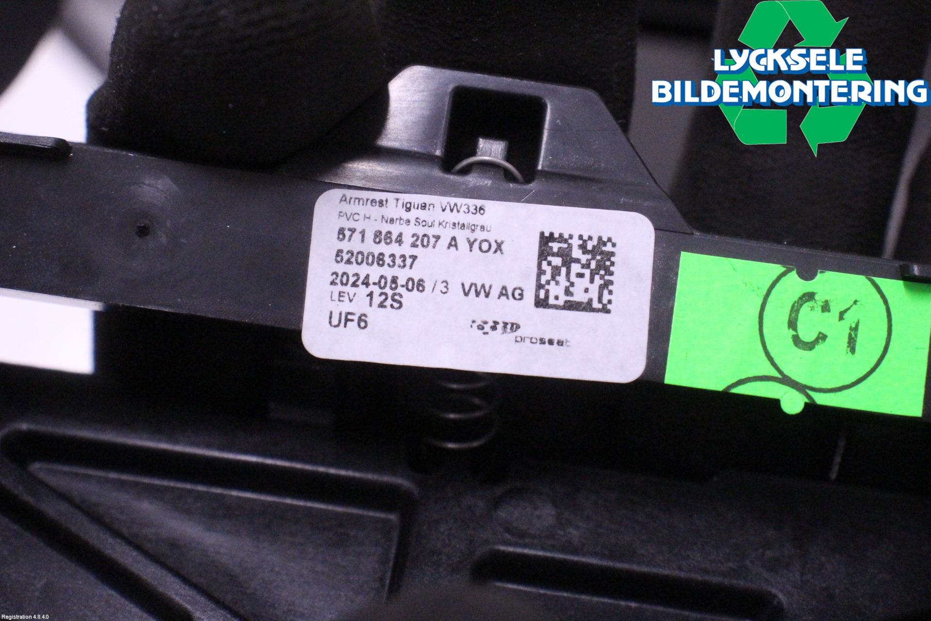 Alfa VW TIGUAN 24- Inredning Armstöd