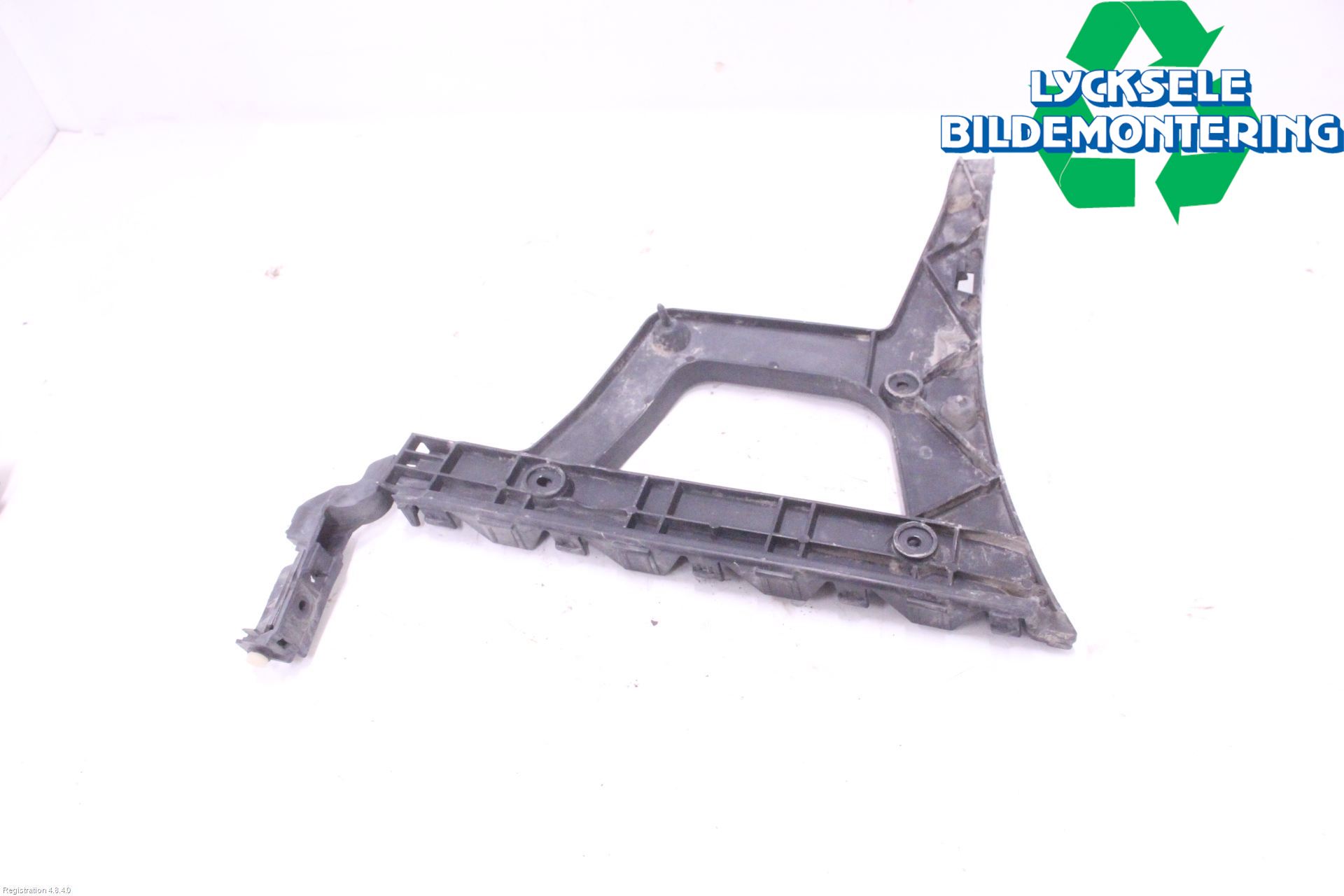 Audi A4 12-15 Stötfångarfäste Bak Hö