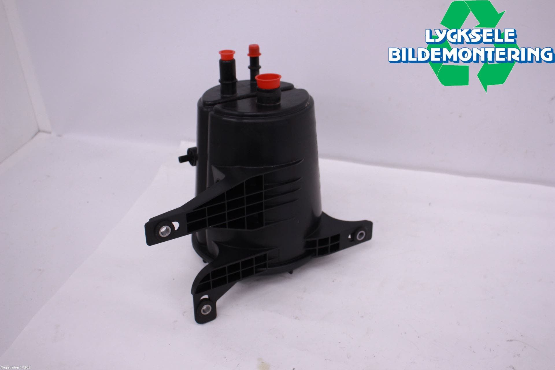 BMW 5 G30/G31/F90 17-23 Bränsle Kolkanister