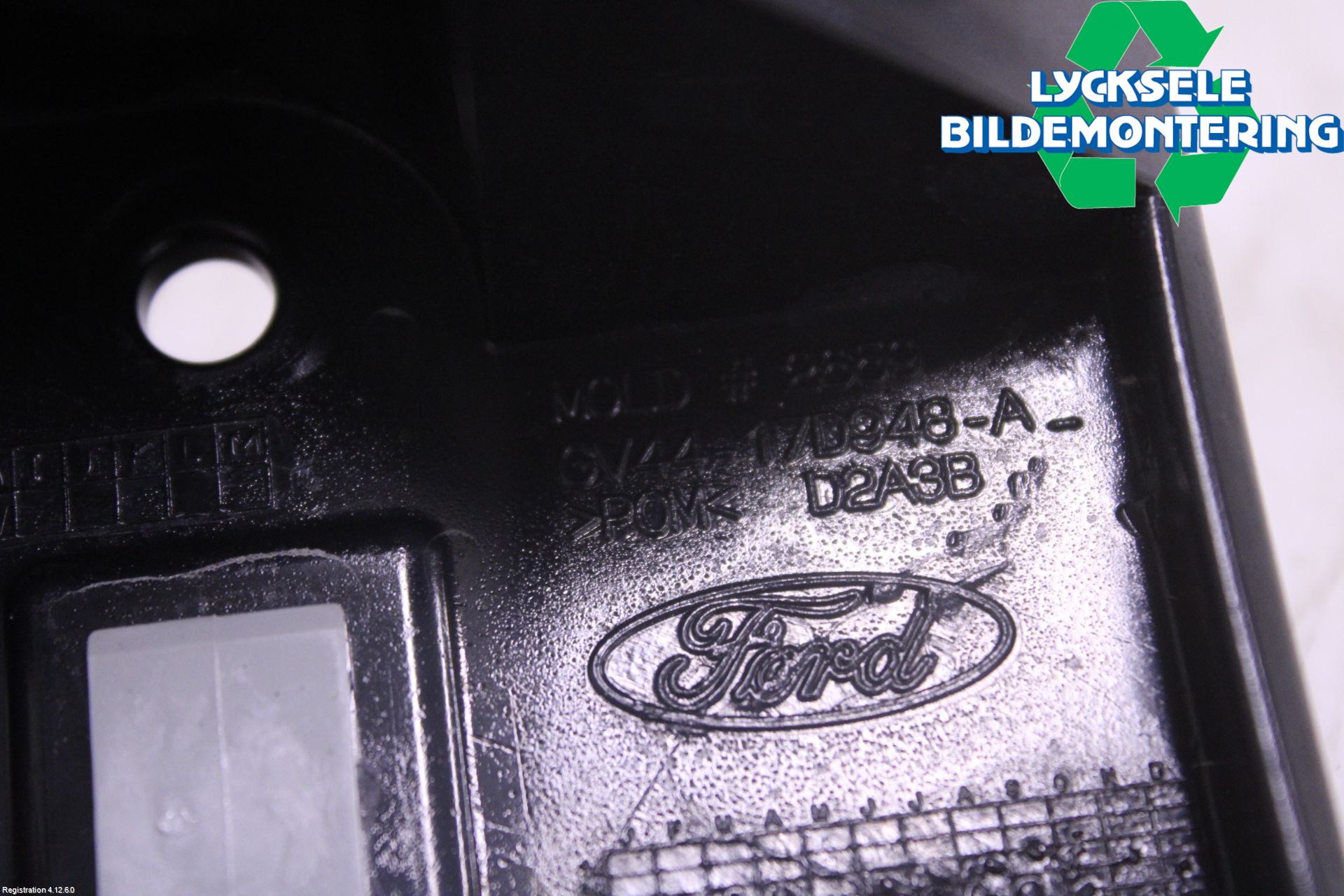 Ford KUGA 17-19 Stötfångarfäste Bak Hö