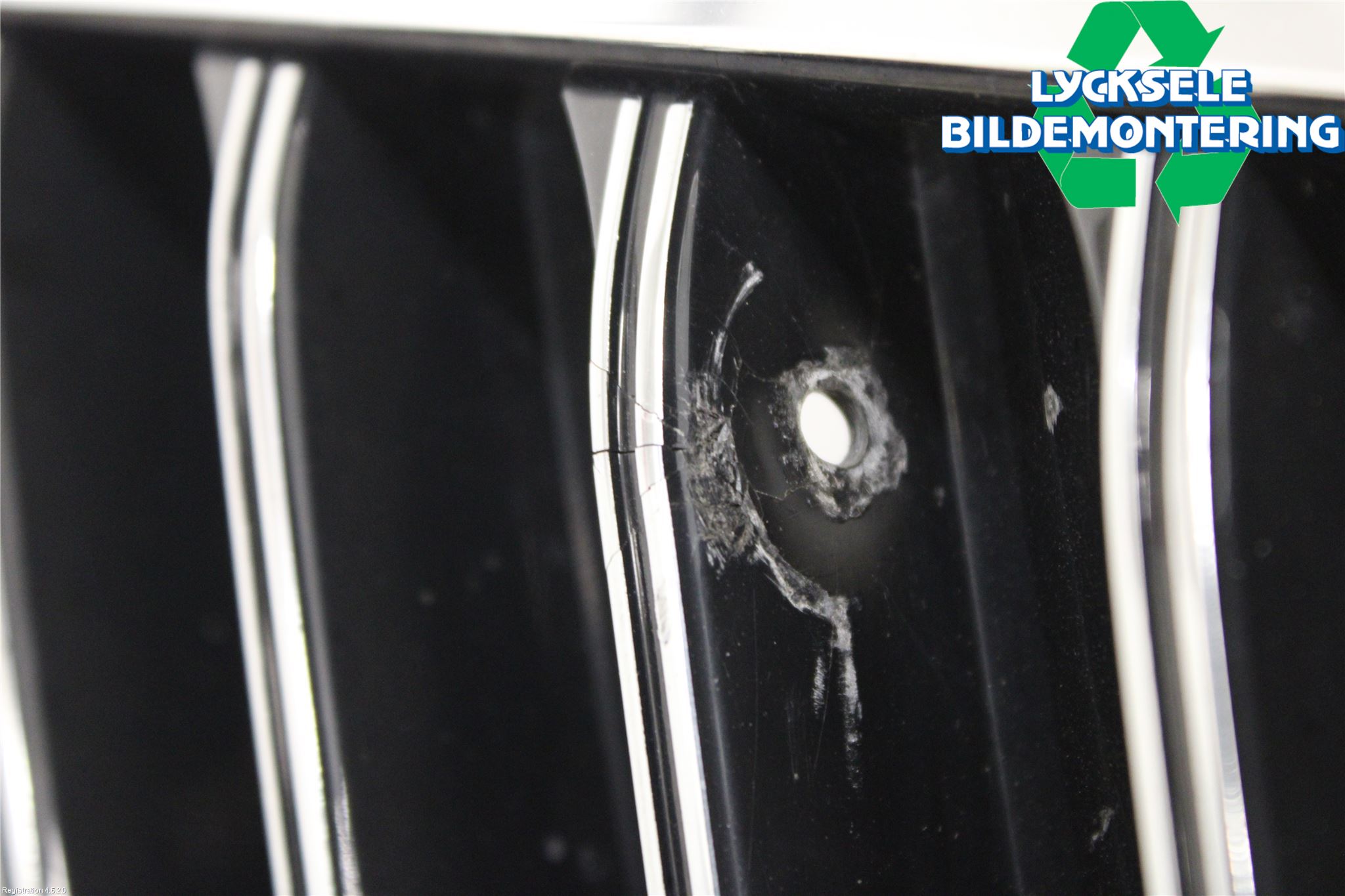 Skoda SUPERB 09-15 Grill Komp