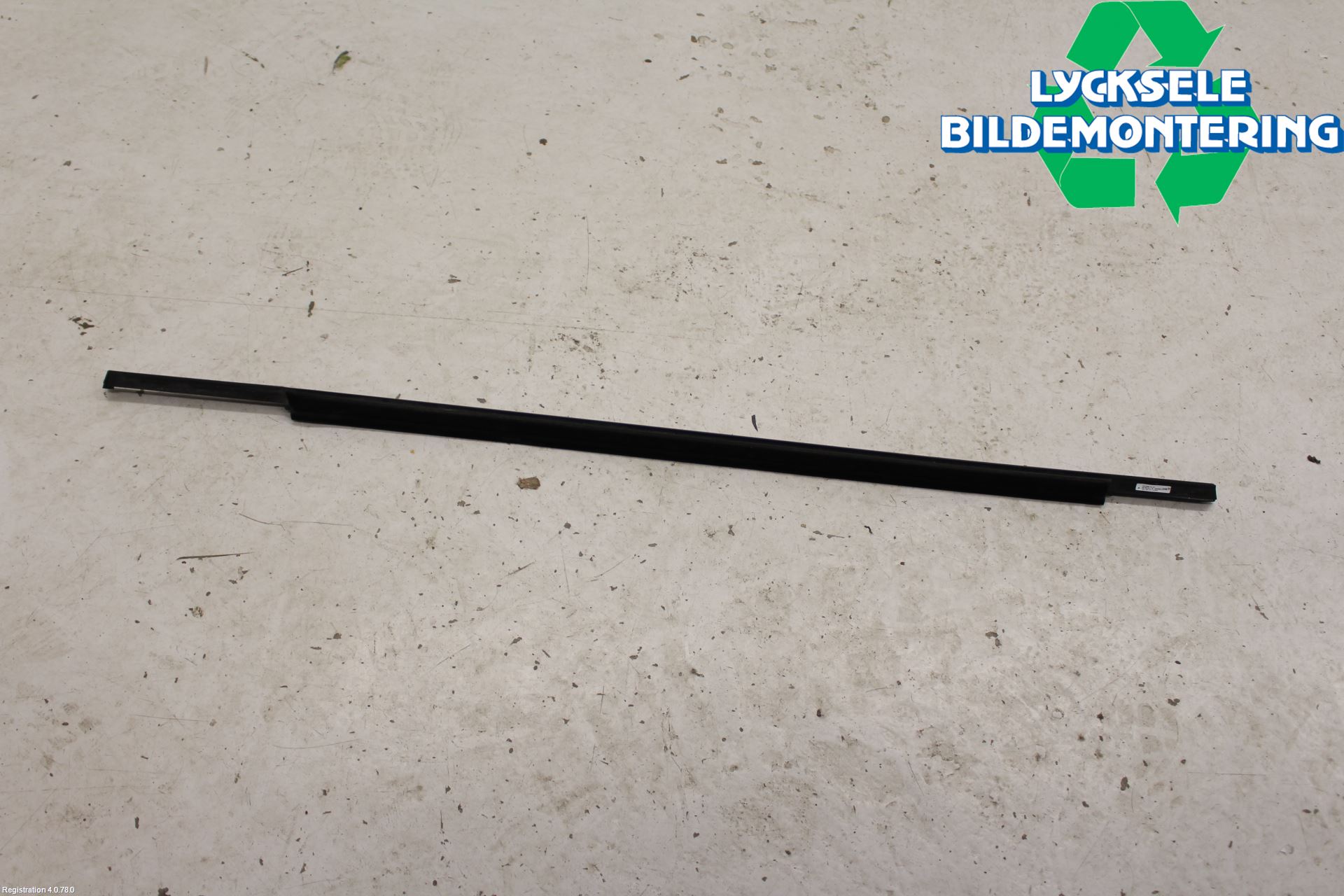 Audi A6 F2/C8 19- Dörr Dekorlist Bak Vä