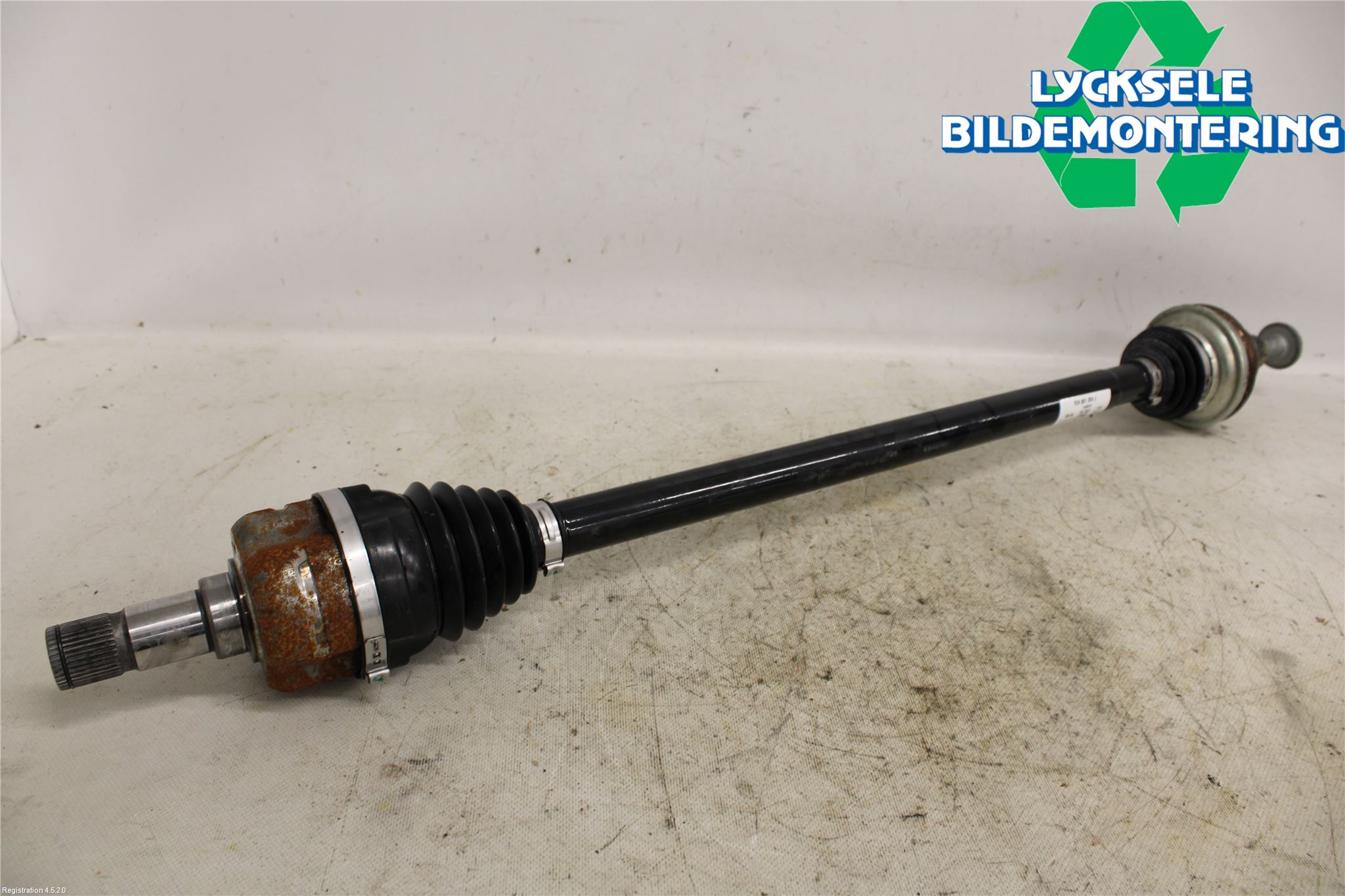 Skoda ENYAQ iV 21- Drivaxel Fram Höger