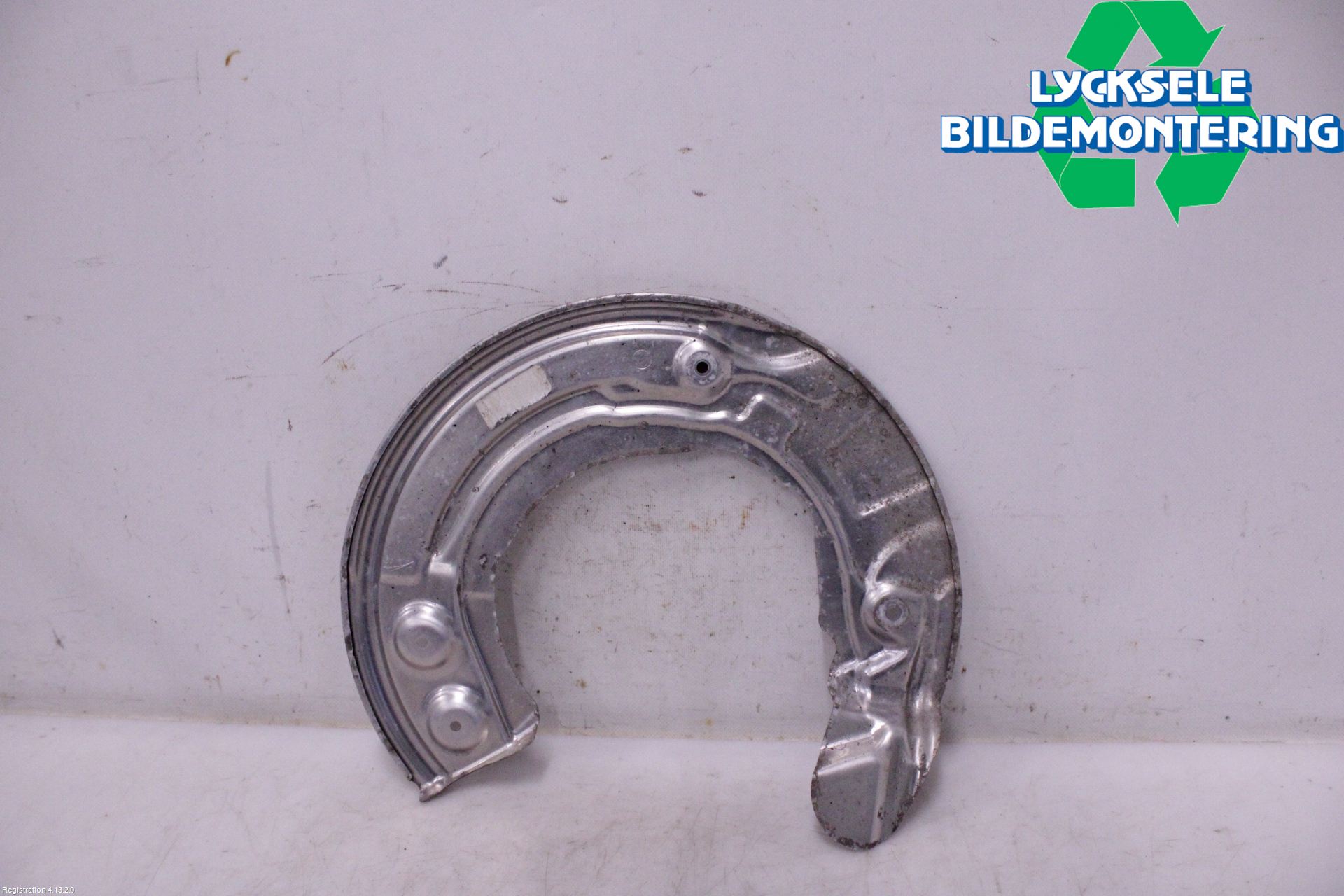 BMW 5 G30/G31/F90 17-23 Bromssköld Fram