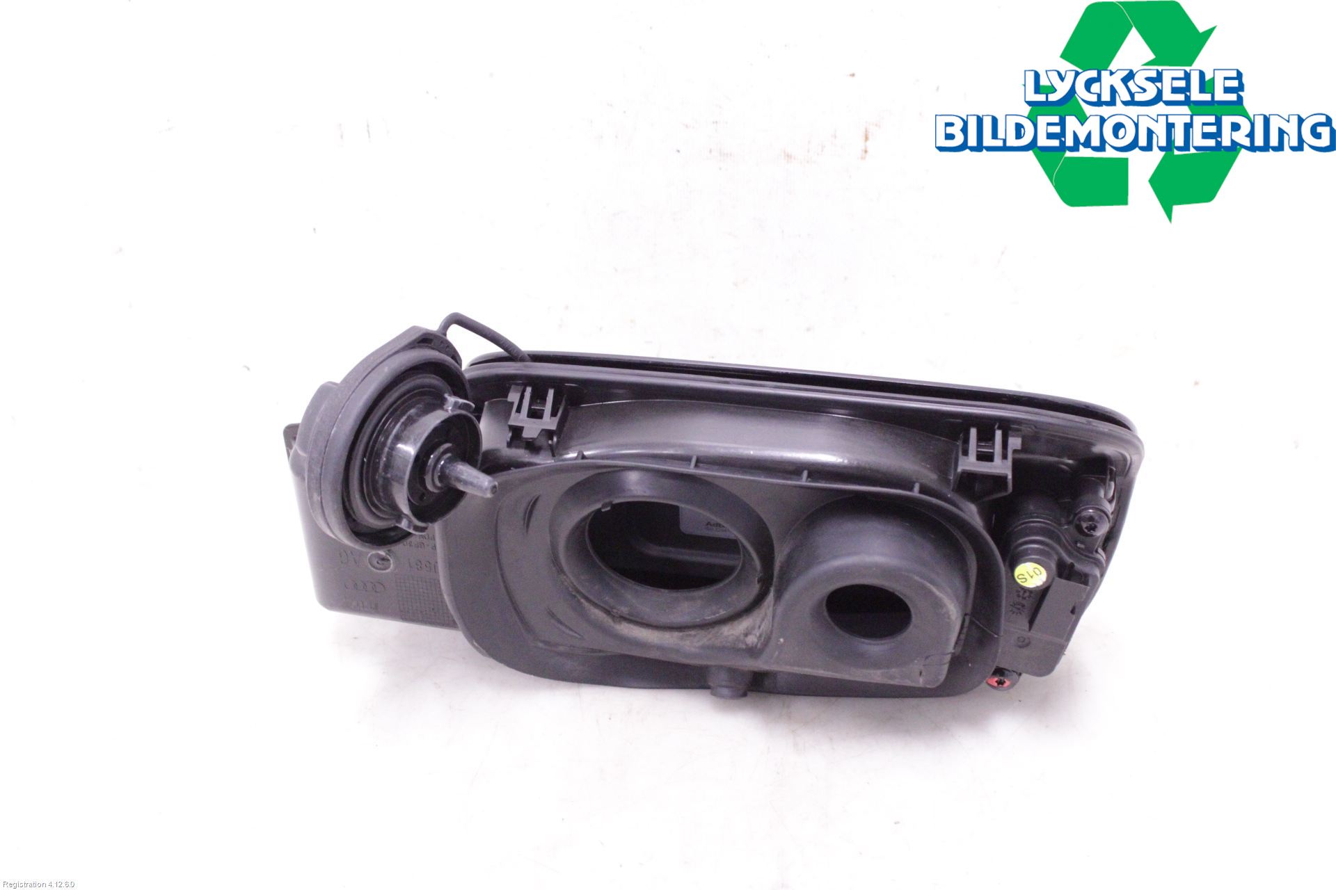 Audi A6 F2/C8 19- Tanklucka