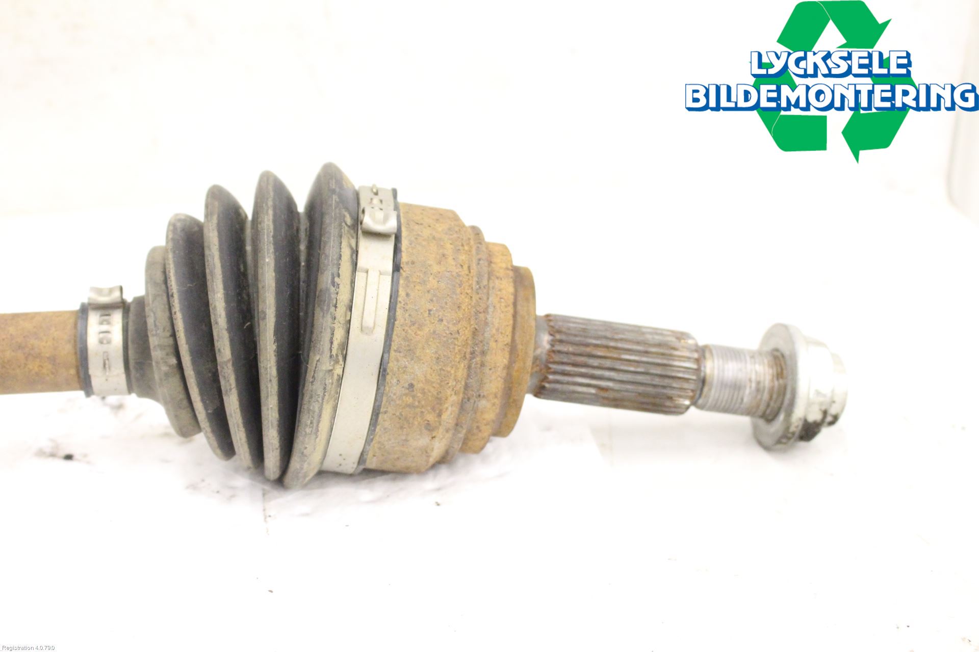 Ford FIESTA 13-17 Drivaxel Fram Vänster
