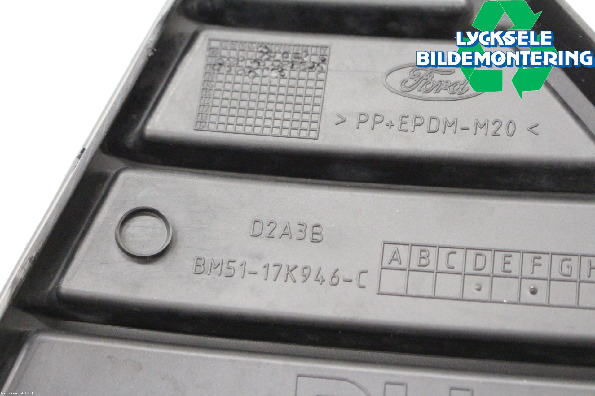 Ford FOCUS 11-14 Stötfångardel Fram Hö