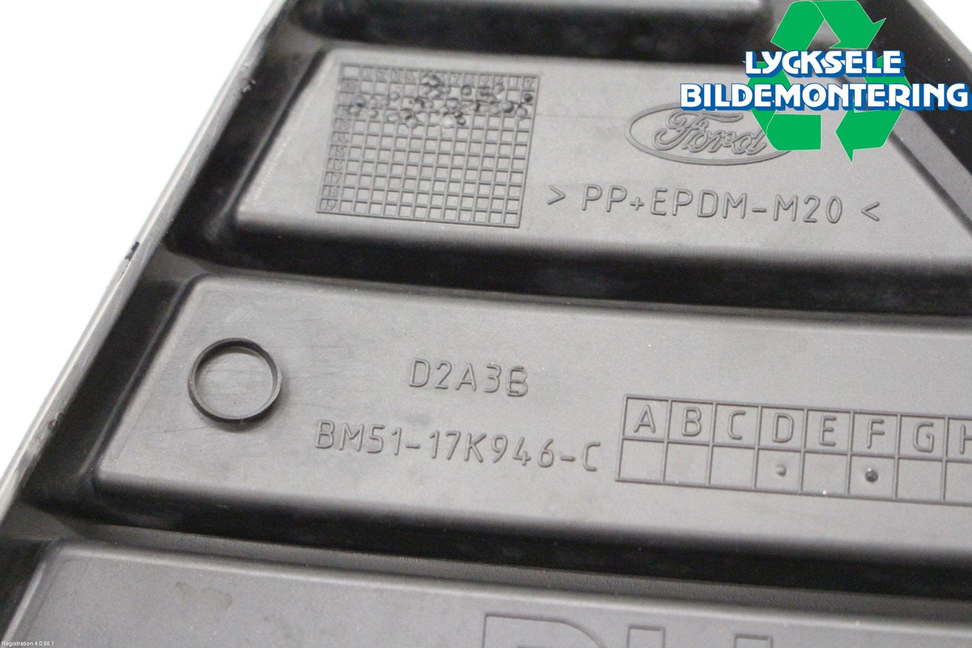 Ford FOCUS 11-14 Stötfångardel Fram Hö