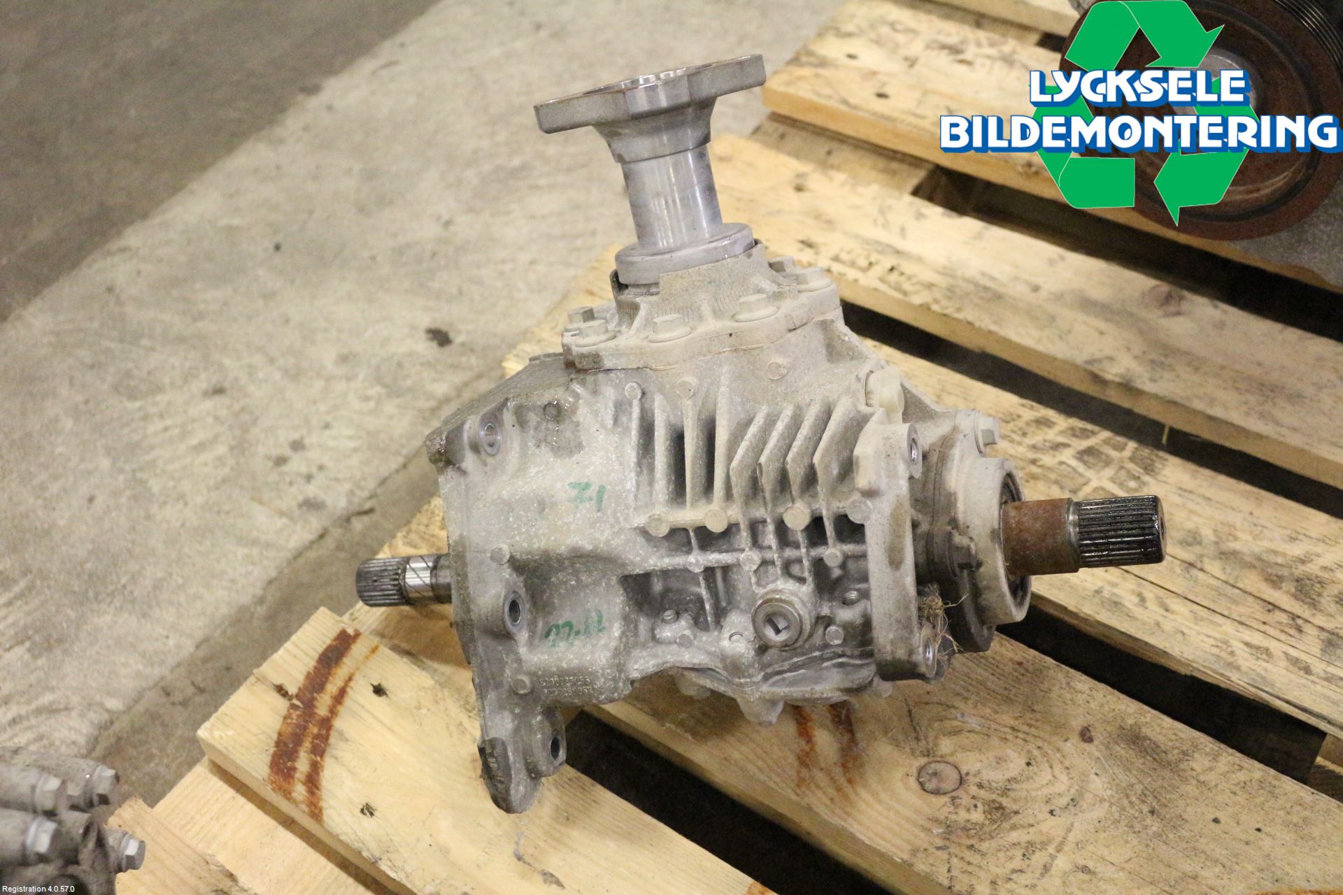 Dacia DUSTER 10-17 Växel Fördelningslåda