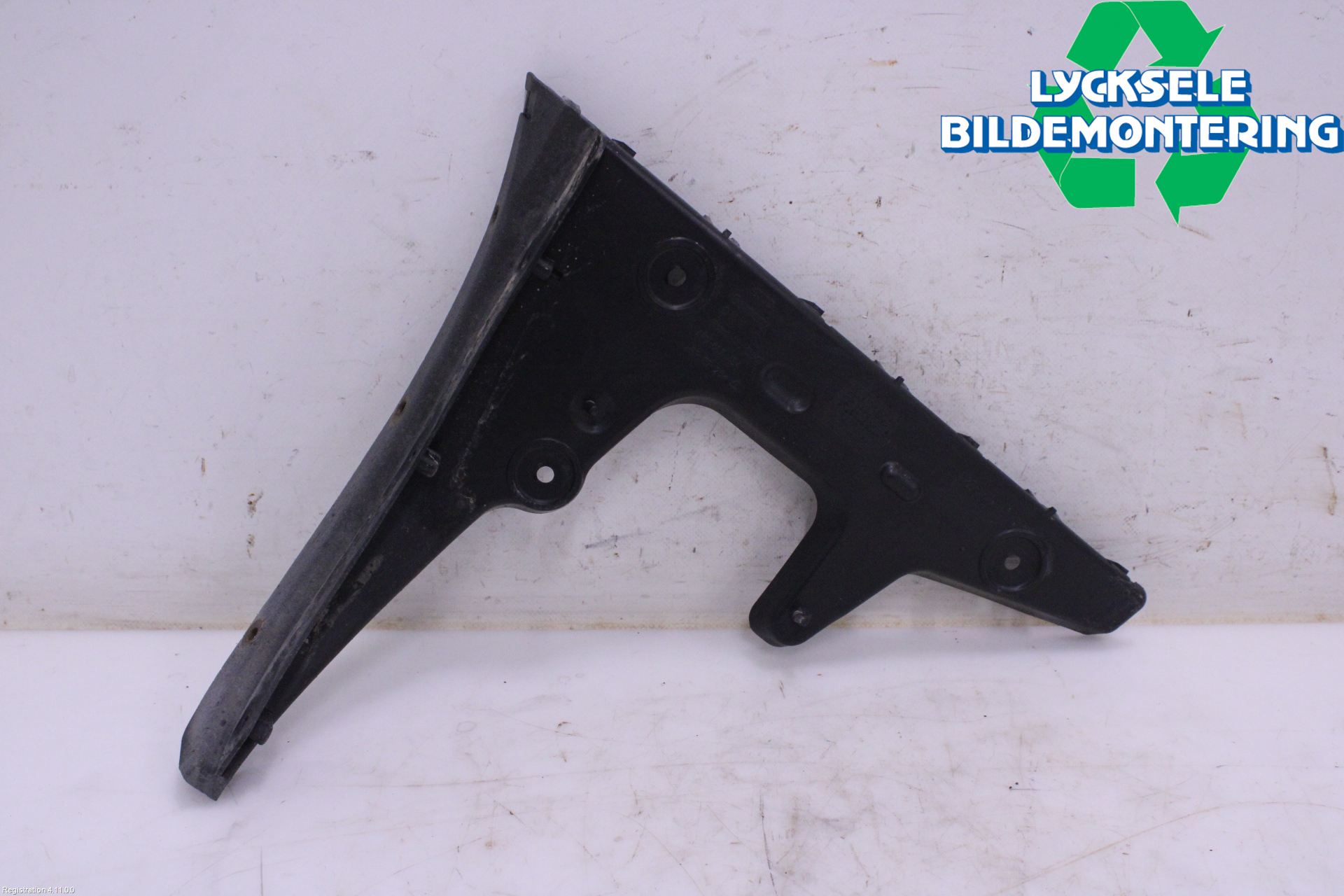 Audi ALLROAD 06-11 Stötfångarfäste Bak Hö