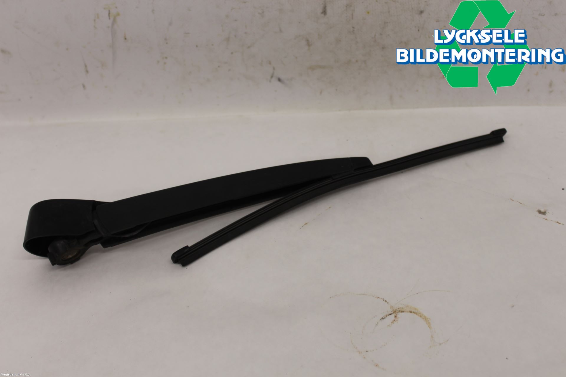 Skoda KAMIQ 20- Torkararm-Bakruta