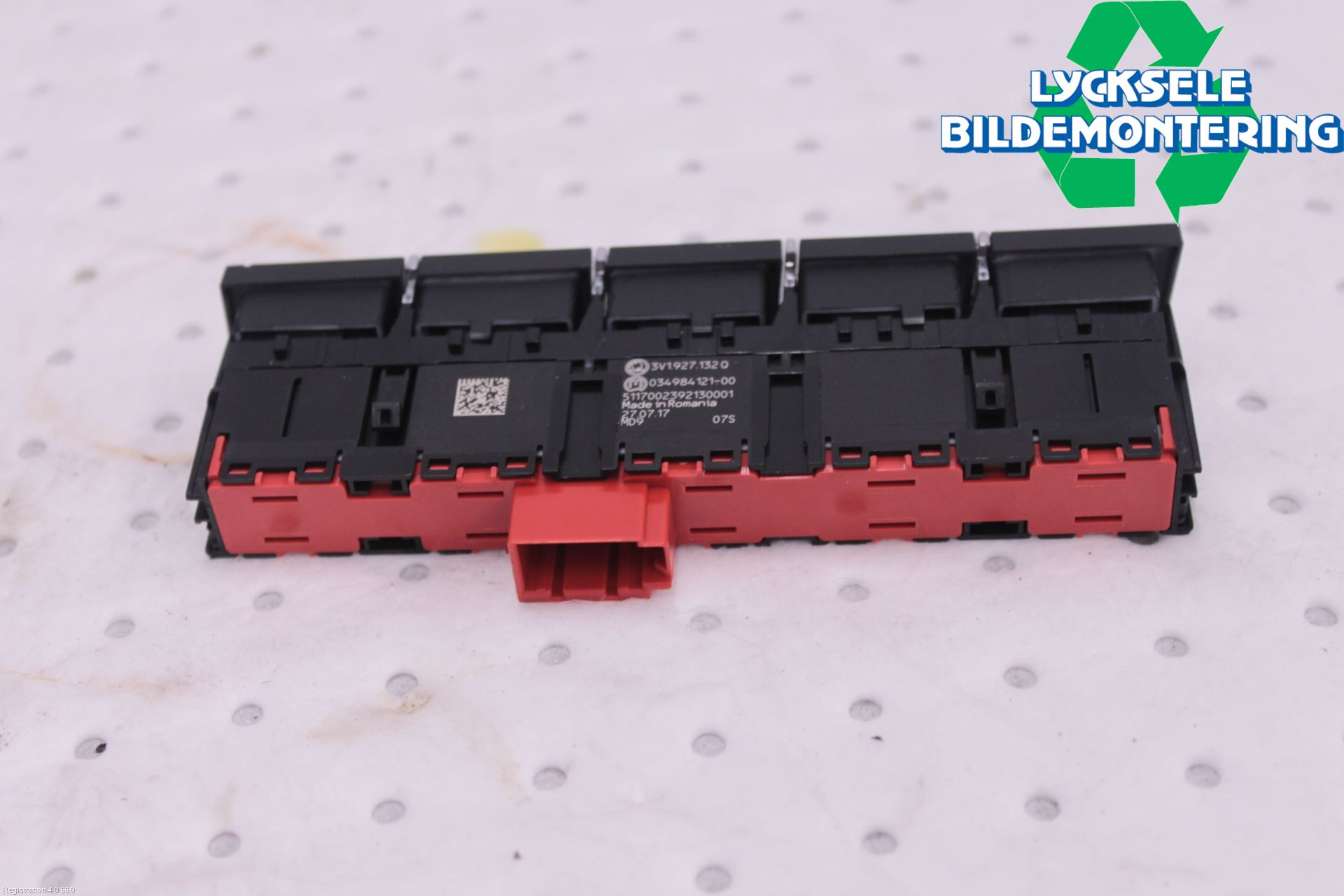 Skoda SUPERB 16-24 Strömställare Baklucka