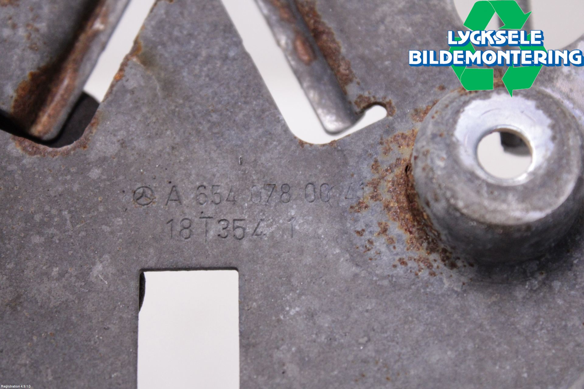 Mercedes-Benz MB E-KLASS (W213) 16-23 Bränslefilter-Hållare