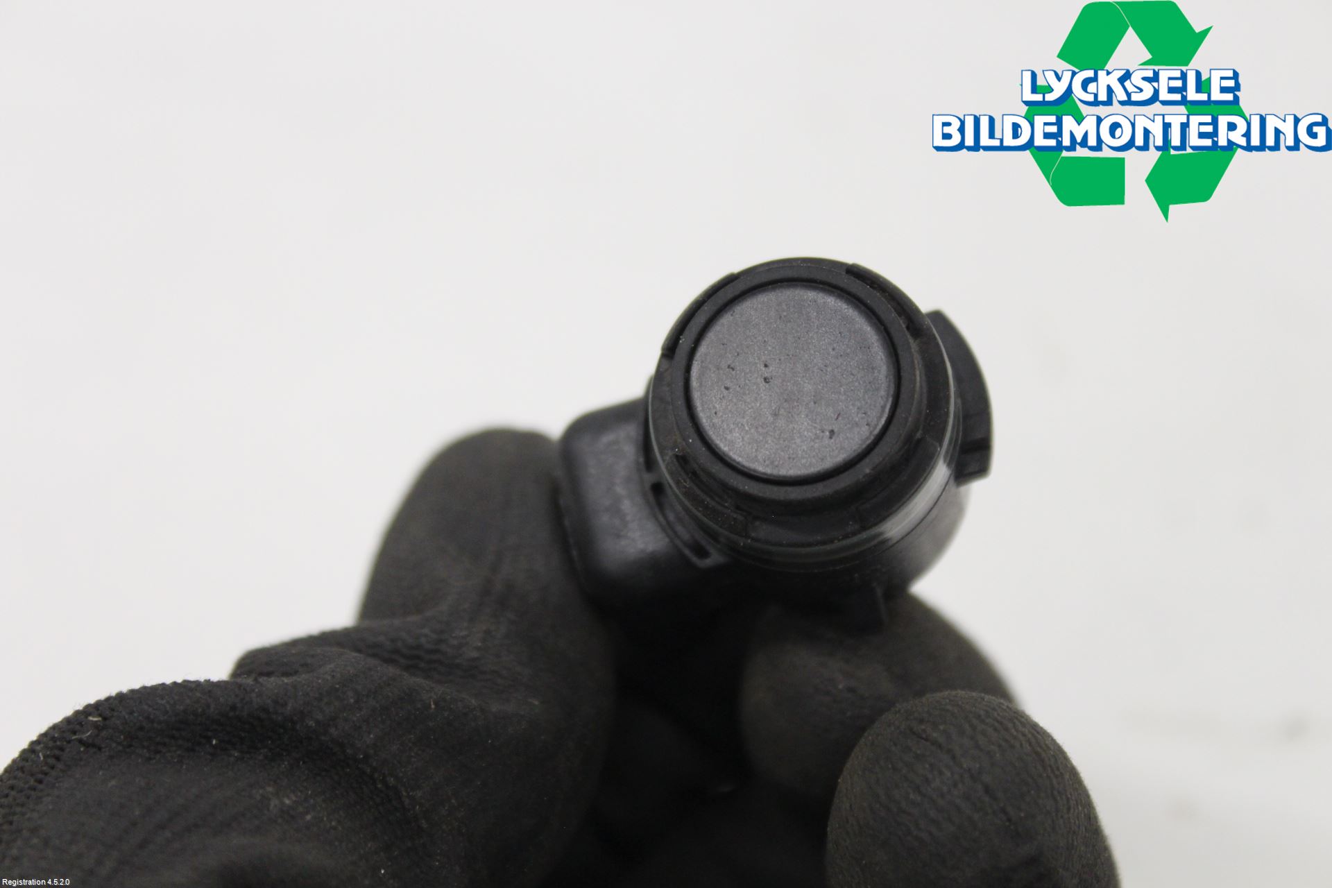 Audi A6 F2/C8 19- Parkeringshjälp Frontsensor