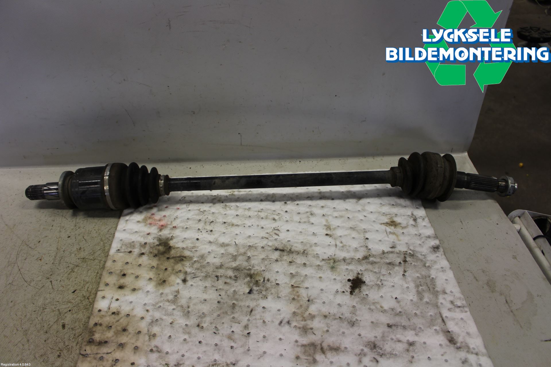 Subaru FORESTER SJ 13-18 Drivaxel Bak Höger