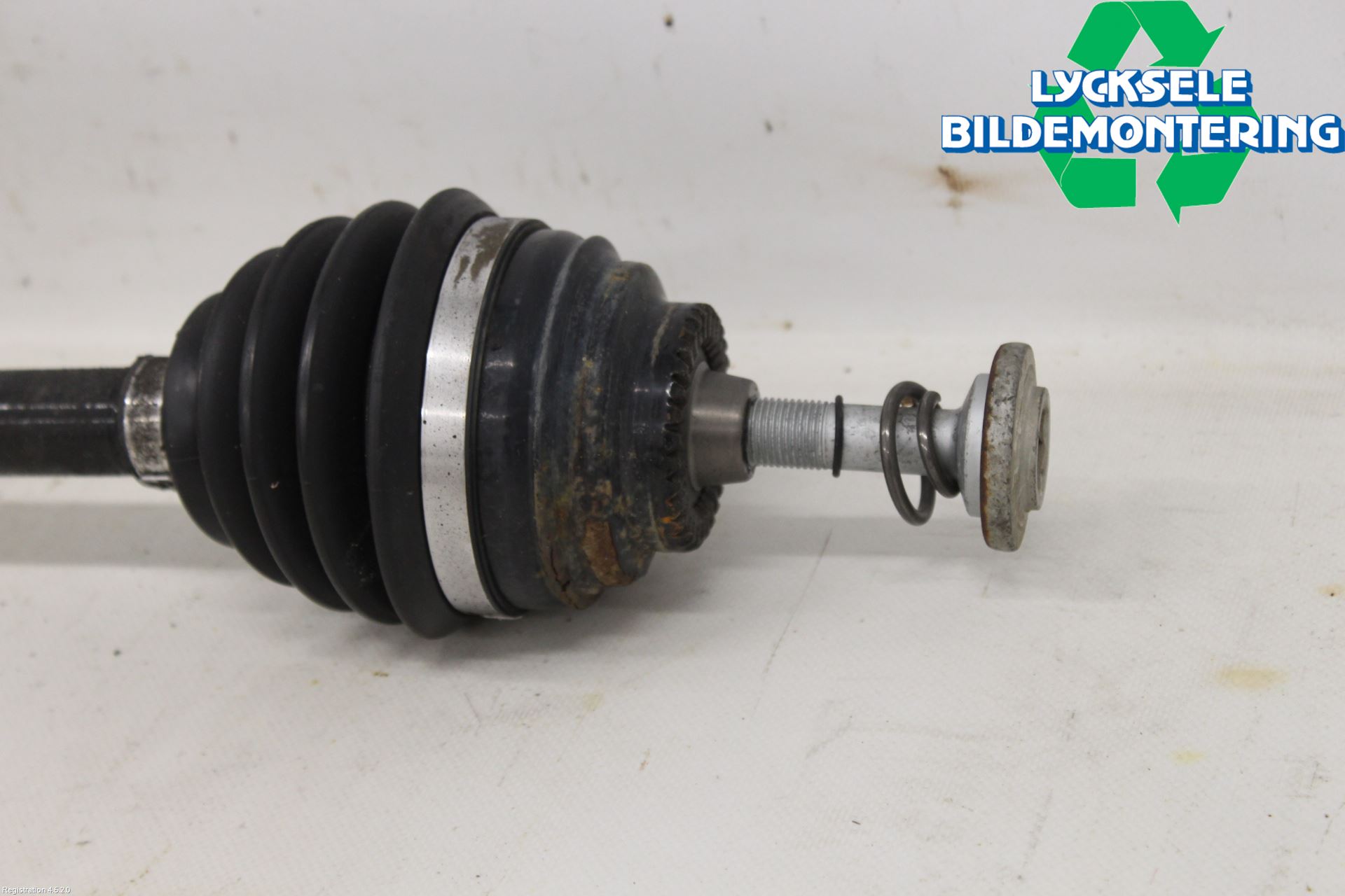 BMW 3 GT F34 13-19 Drivaxel Fram Höger