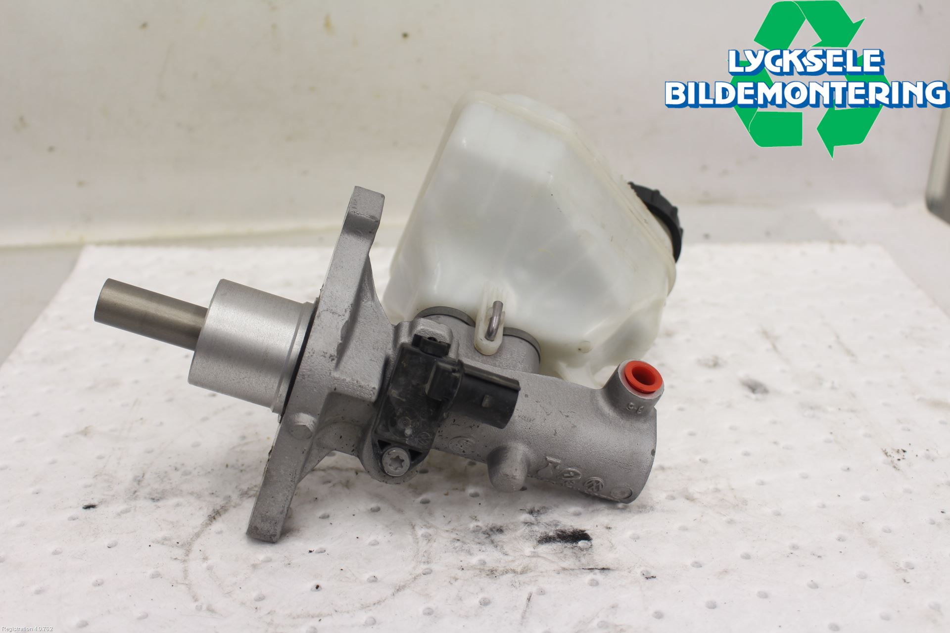 Volkswagen VW AMAROK 2H 10-22 Broms Huvudcylinder