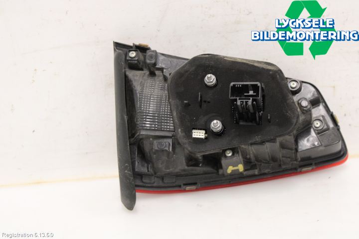 Volkswagen VW PASSAT 15-19 Bakljus Lucka Hö