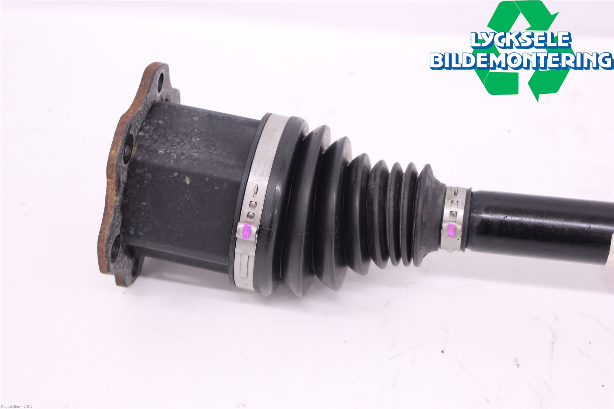 Audi A4 ALLROAD 17- Drivaxel Fram Höger