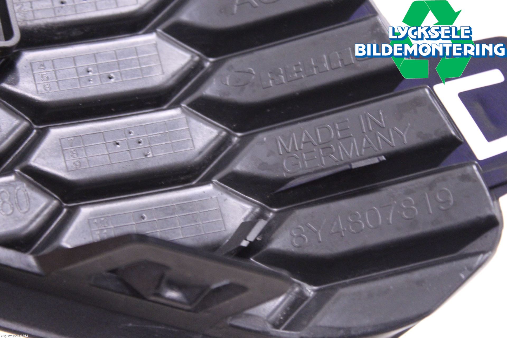 Audi A3/S3 8Y 21- Stötfångardel Bak Vä