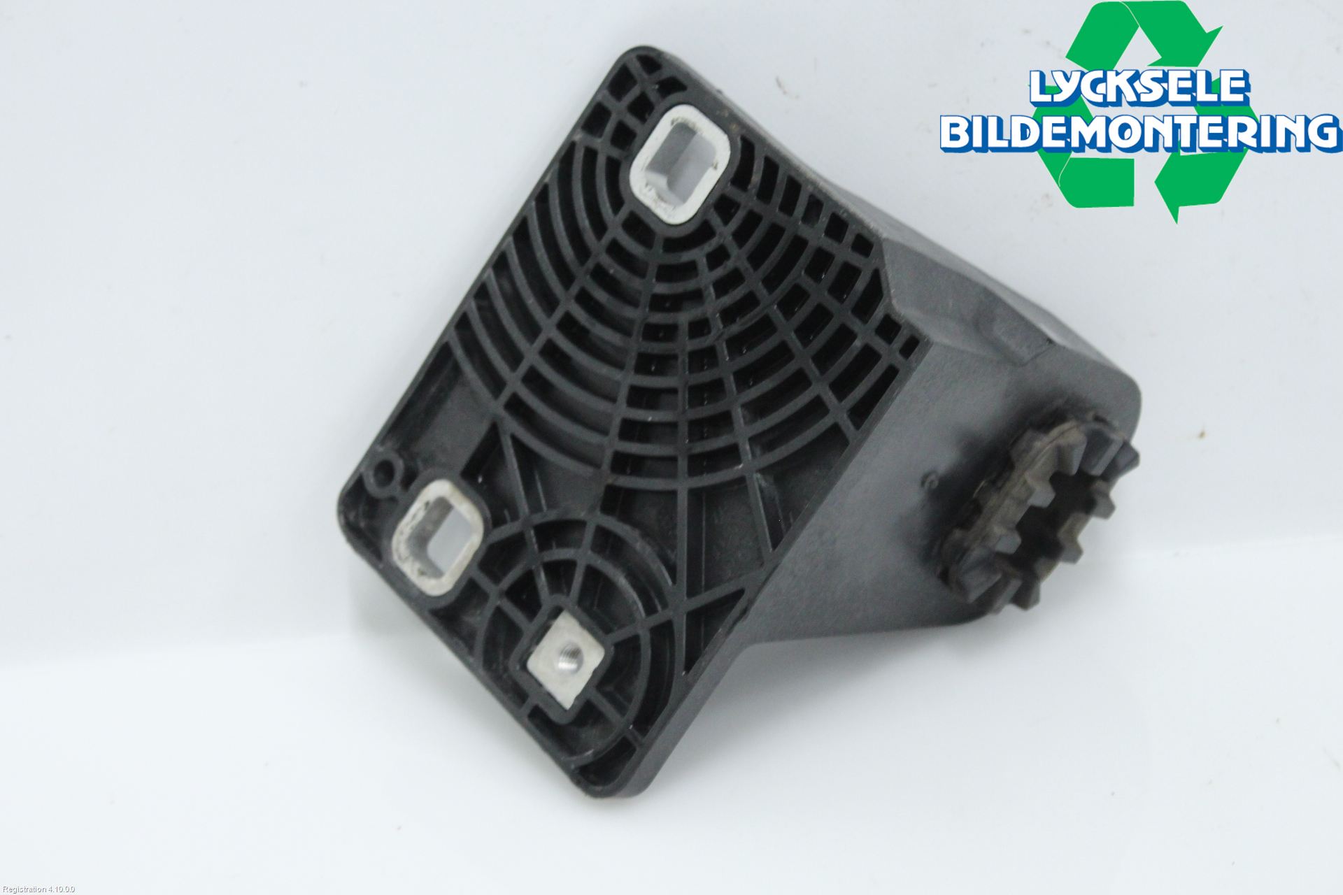 Skoda ENYAQ iV 21- Kylarfäste-Ram-Balk