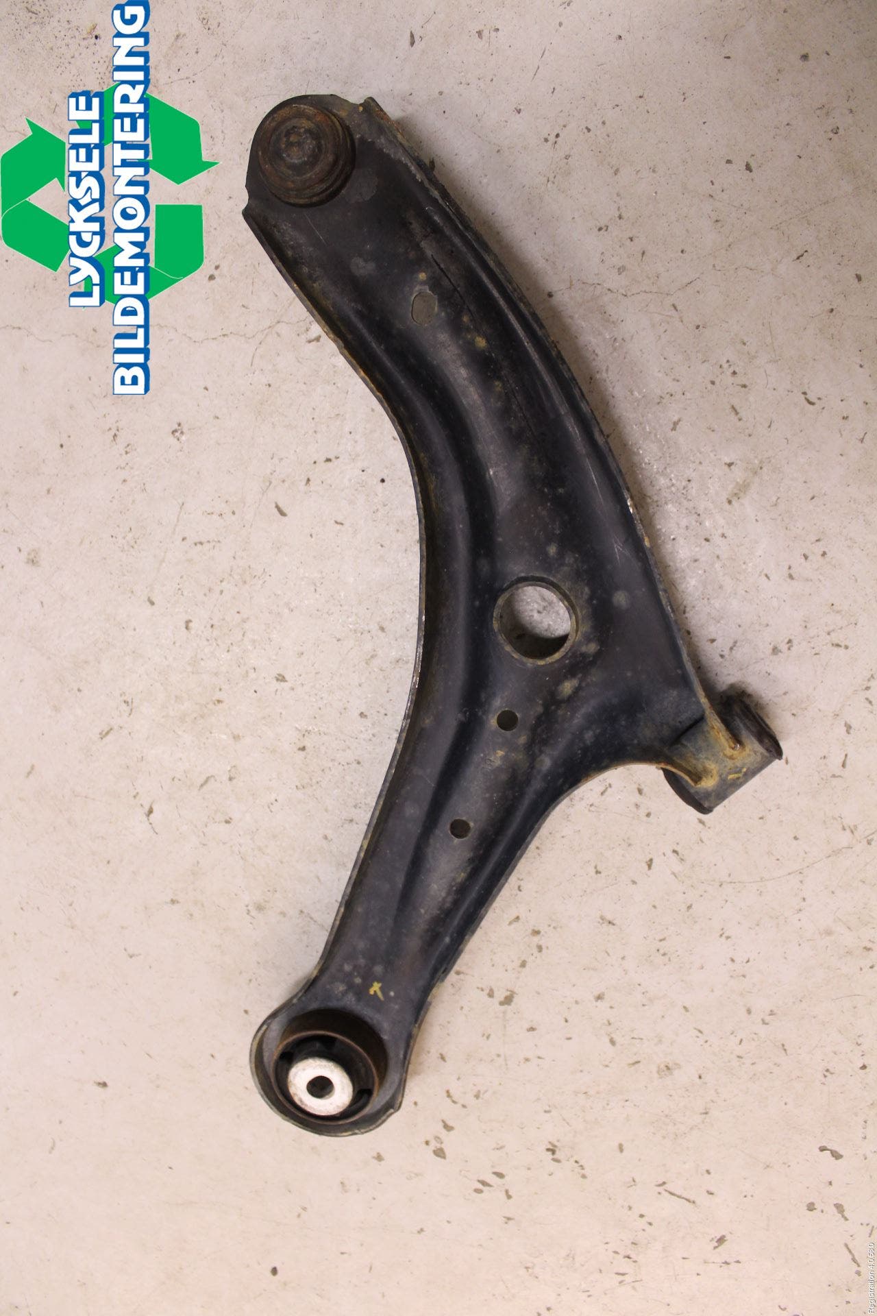 Ford FIESTA 13-17 Bärarm Fram Undre Hö