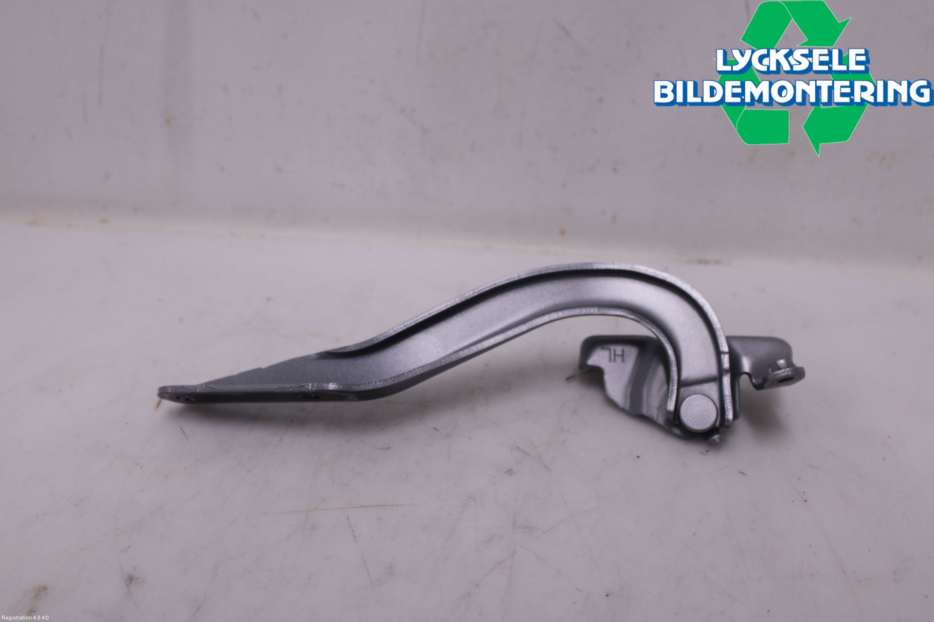 Subaru OUTBACK 15-20 Huvgångjärn