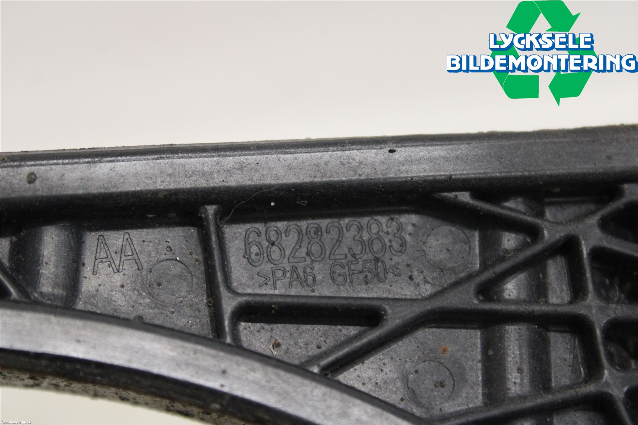 Dodge PICK UP RAM 81- Bärarm Fram Övre Vä