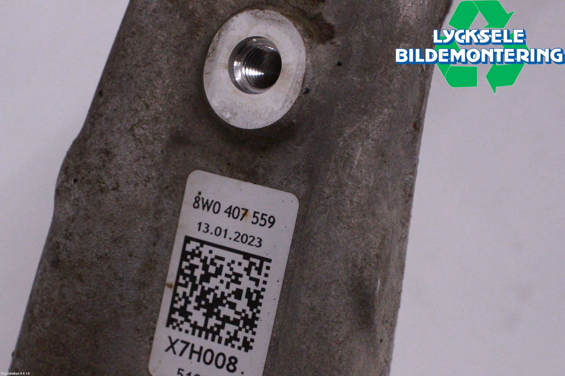 Audi A4/S4 B9 20- Styrspindel Lagerhus Vä