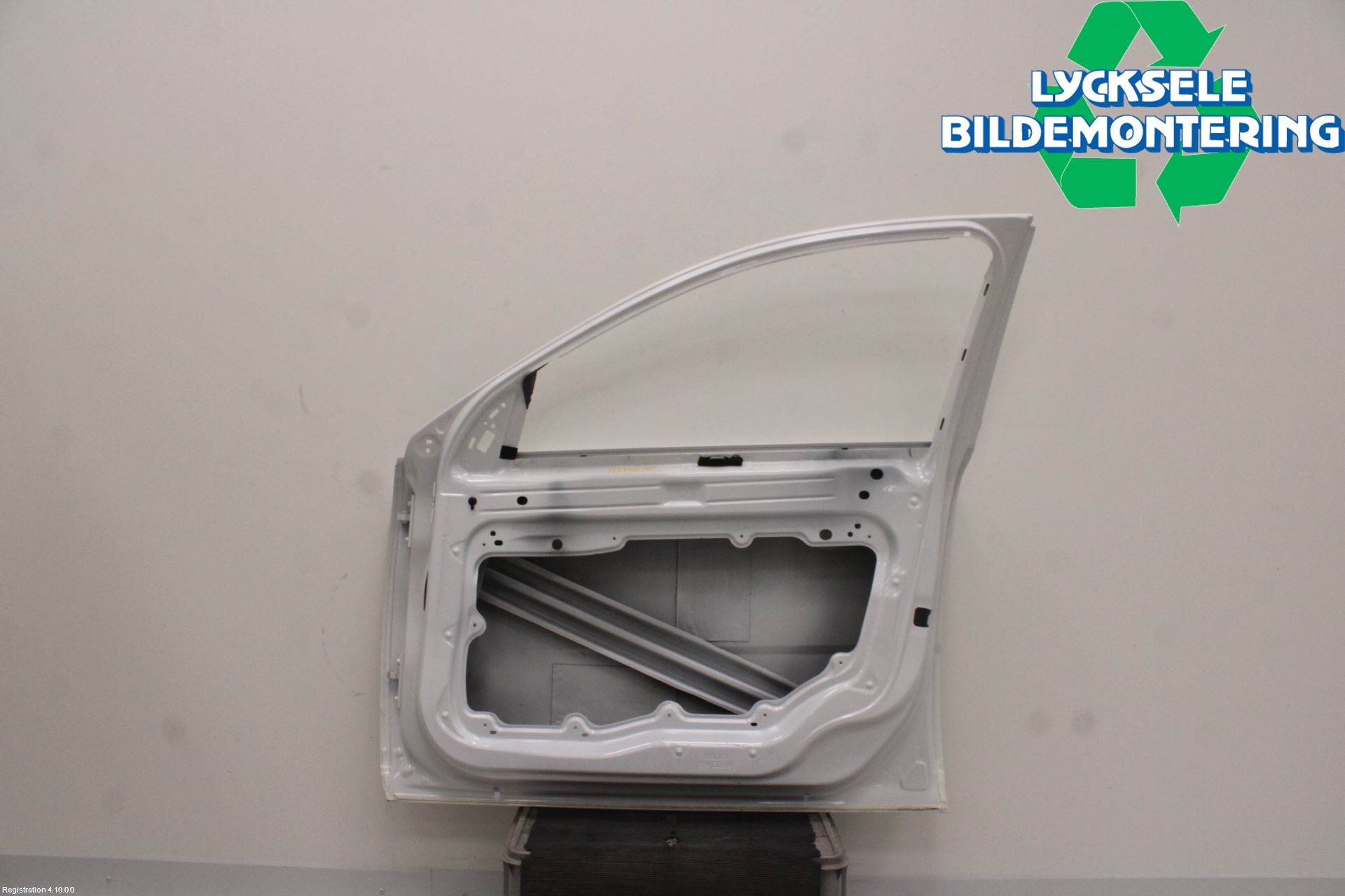 Volvo XC70 14-16 Dörr Fram Höger