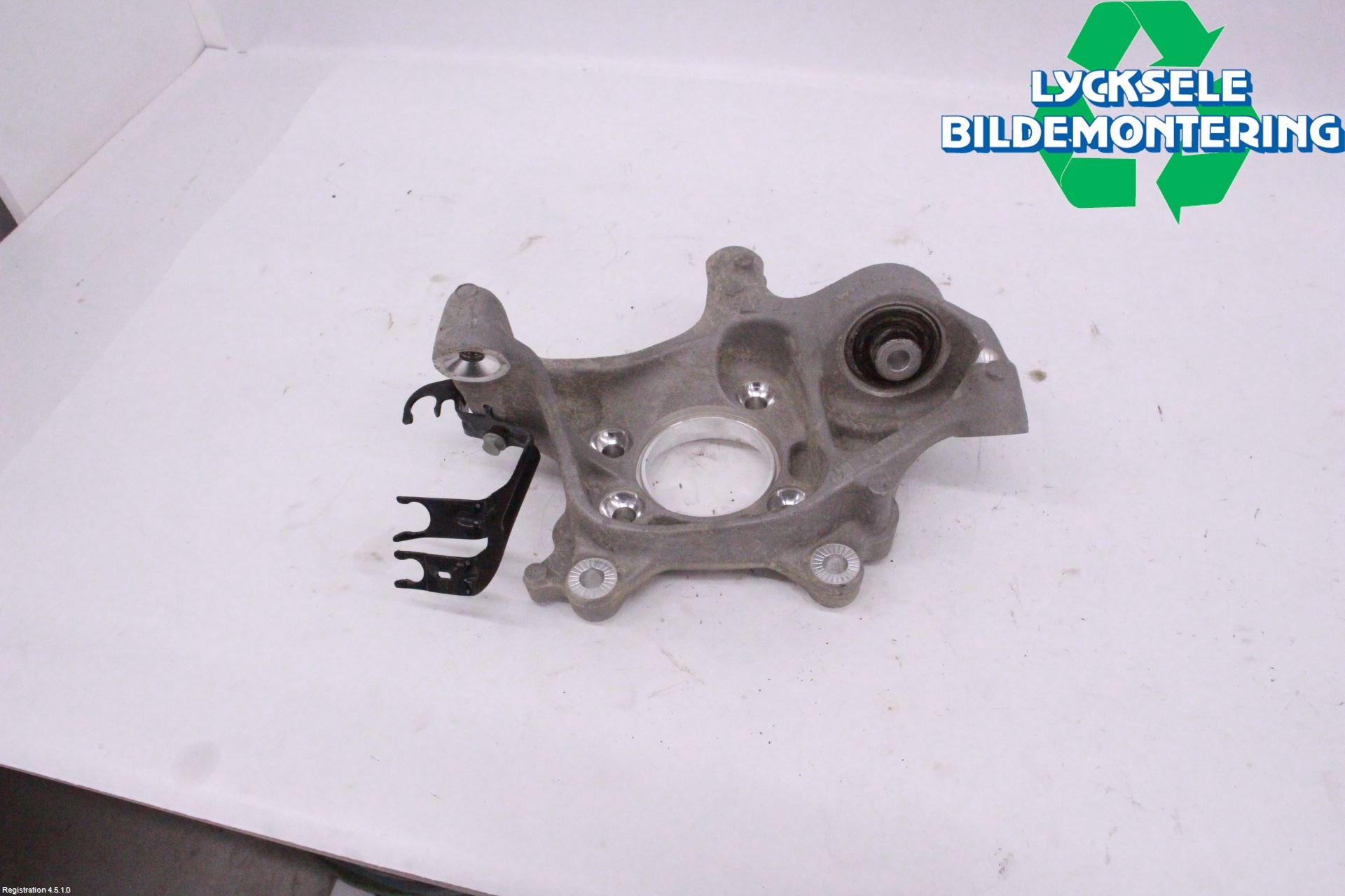 Audi A4/S4 B9 20- Hjullagerhus-Spindel Hö B