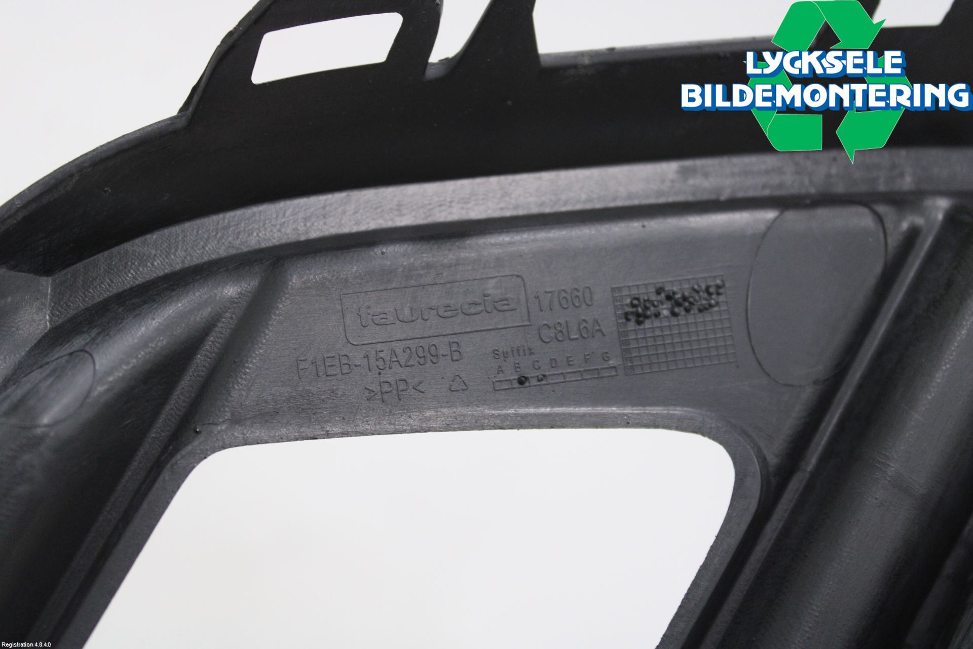 Ford FOCUS 15-18 Dimljussarg Fram