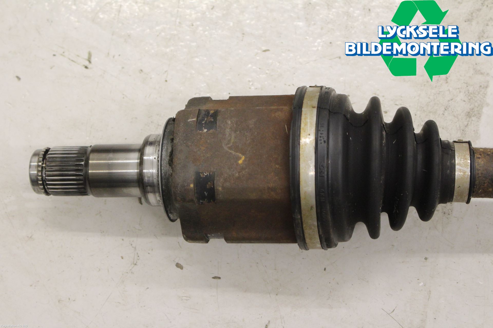 Toyota HILUX 05-16 Drivaxel Fram Höger