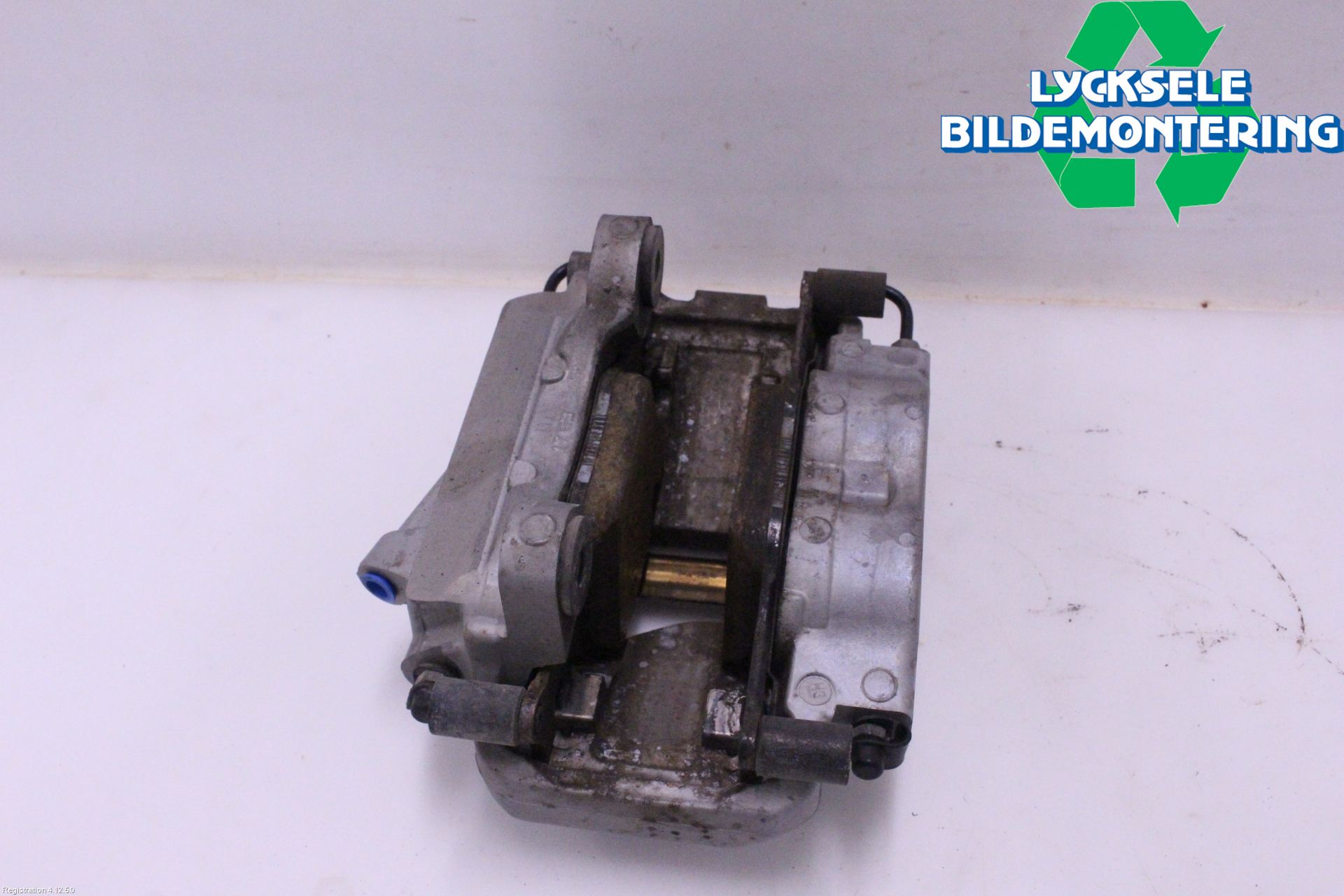 BMW 5 G30/G31/F90 17-23 Bromsok Fram Höger