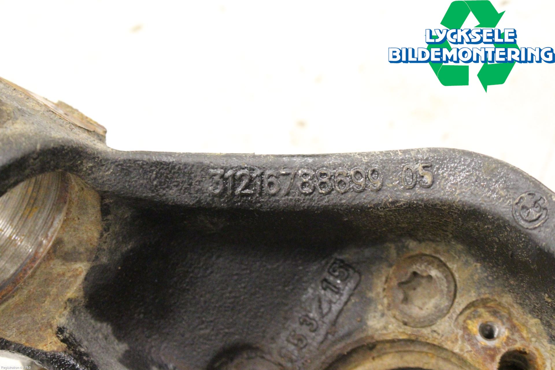 BMW X1 E84 10-15 Styrspindel Lagerhus Vä