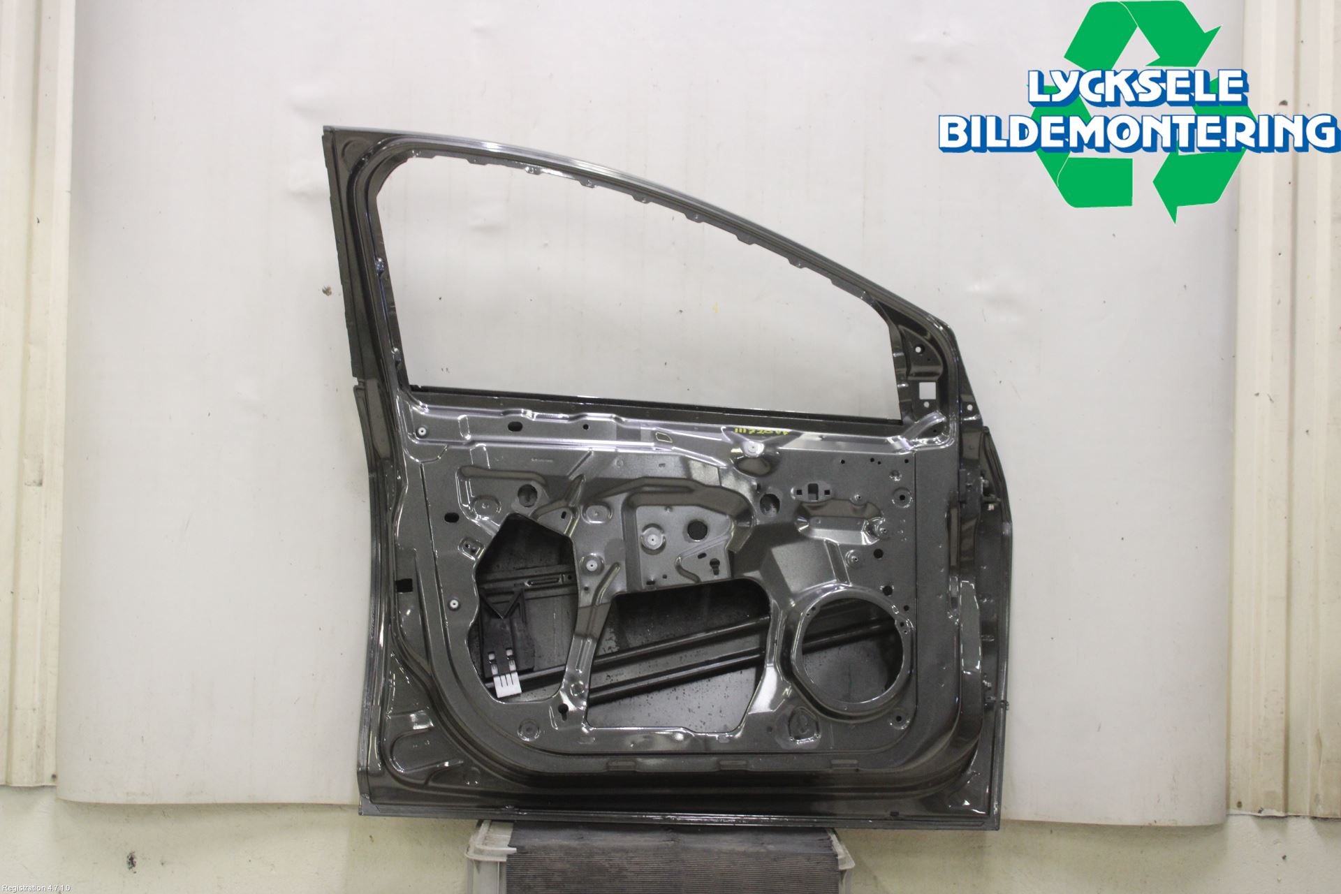 Ford FOCUS 15-18 Dörr Fram Vänster