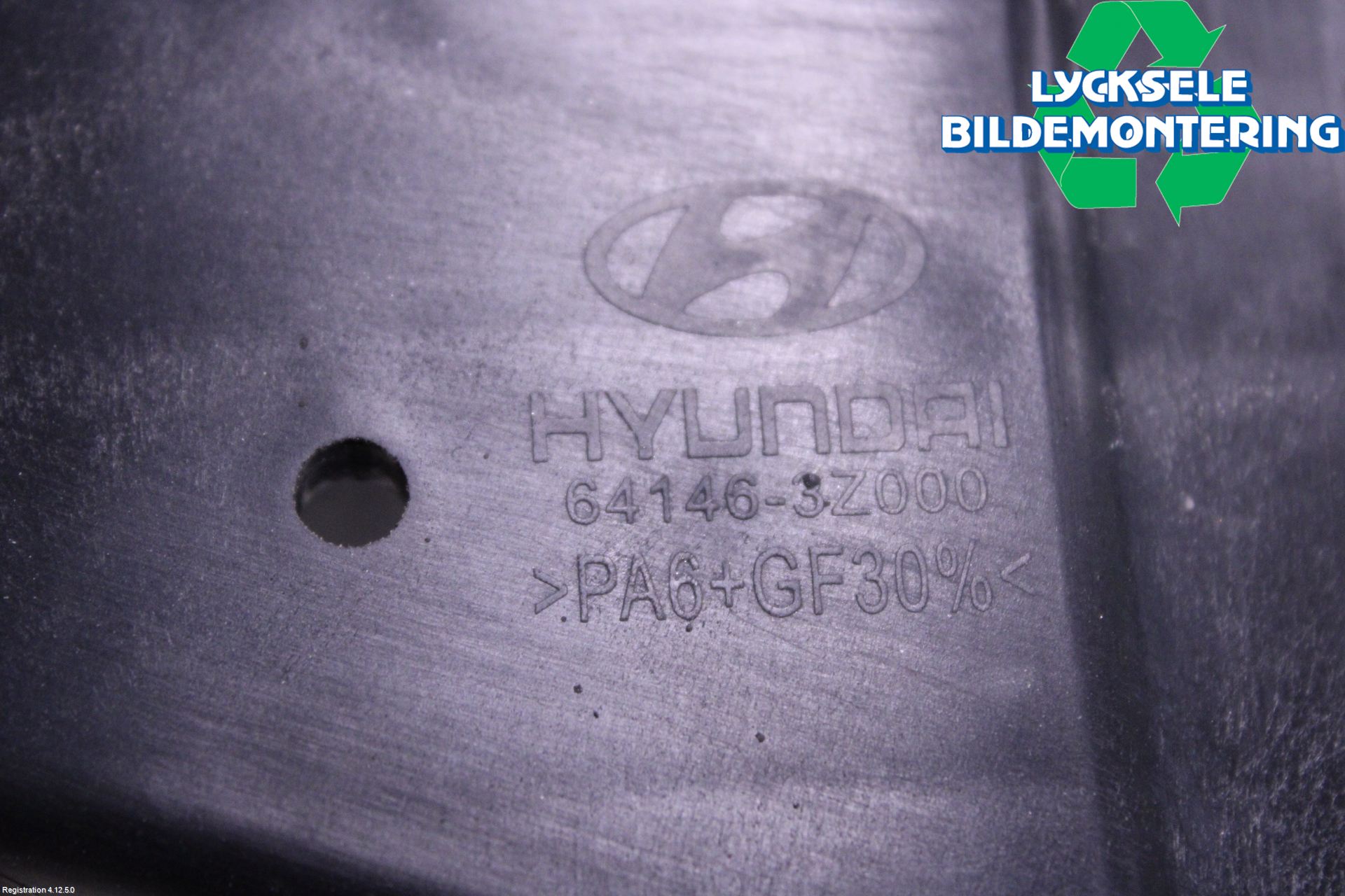 Hyundai i40 08-15 Strålkast Fästsarg